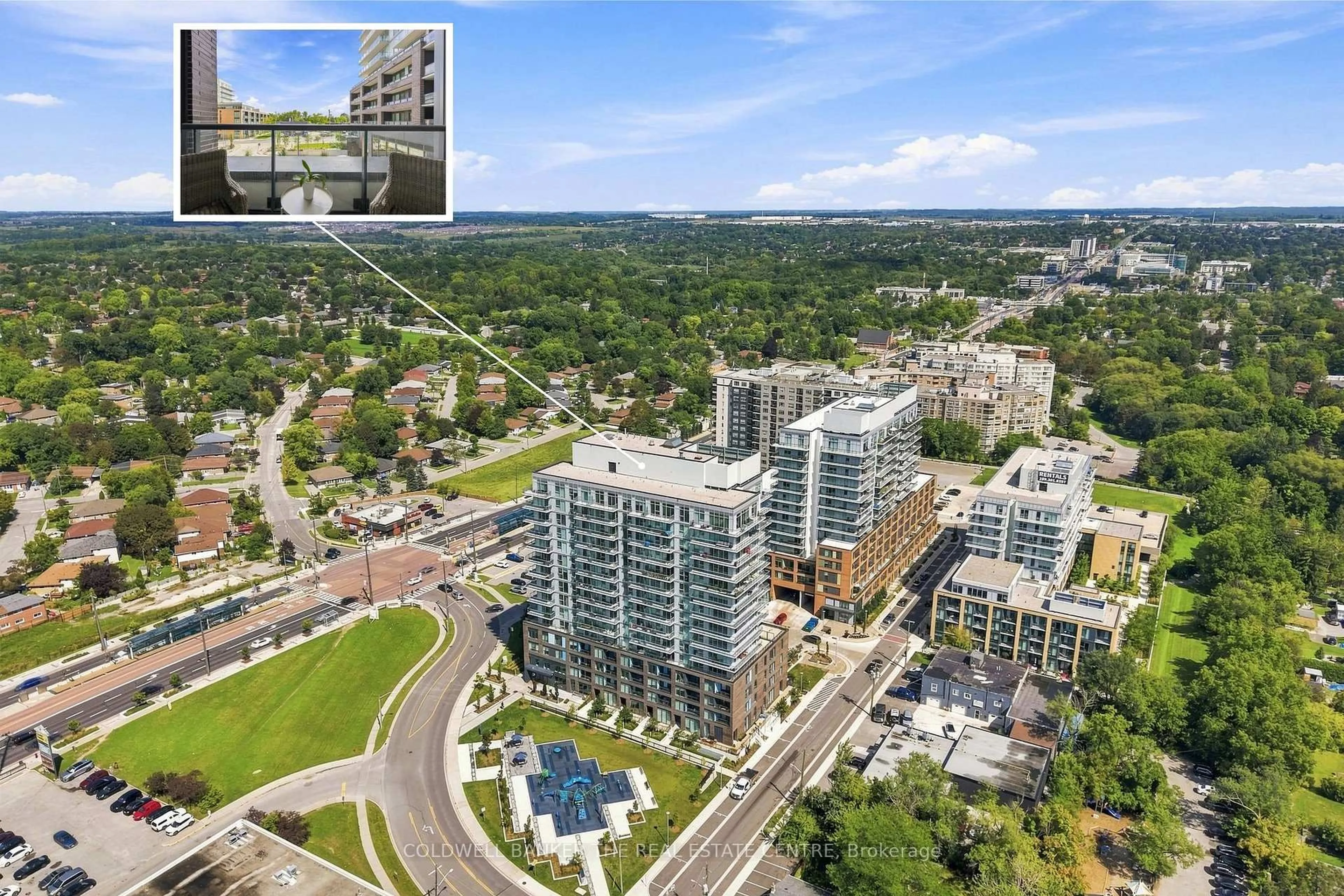 A pic from outside/outdoor area/front of a property/back of a property/a pic from drone, city buildings view from balcony for 185 Deerfield Rd #220, Newmarket Ontario L2Y 0G7