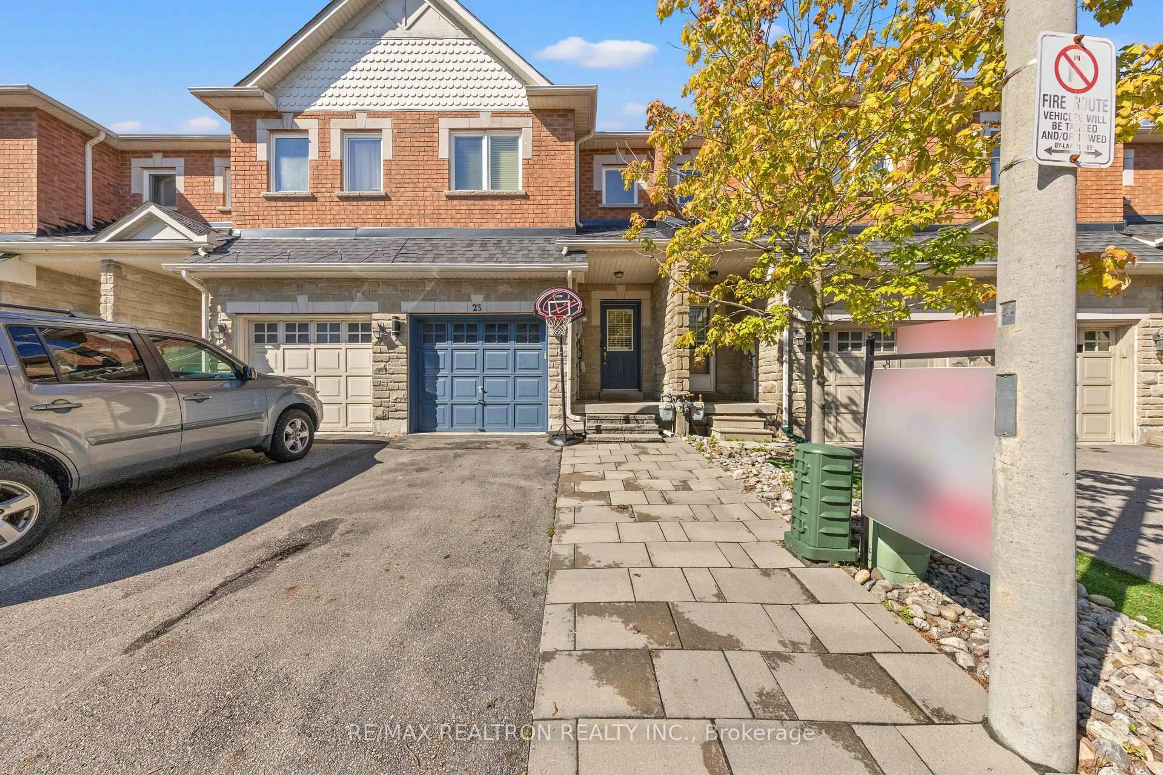 Unknown for 56 North Lake Rd, Richmond Hill Ontario L4E 0G5