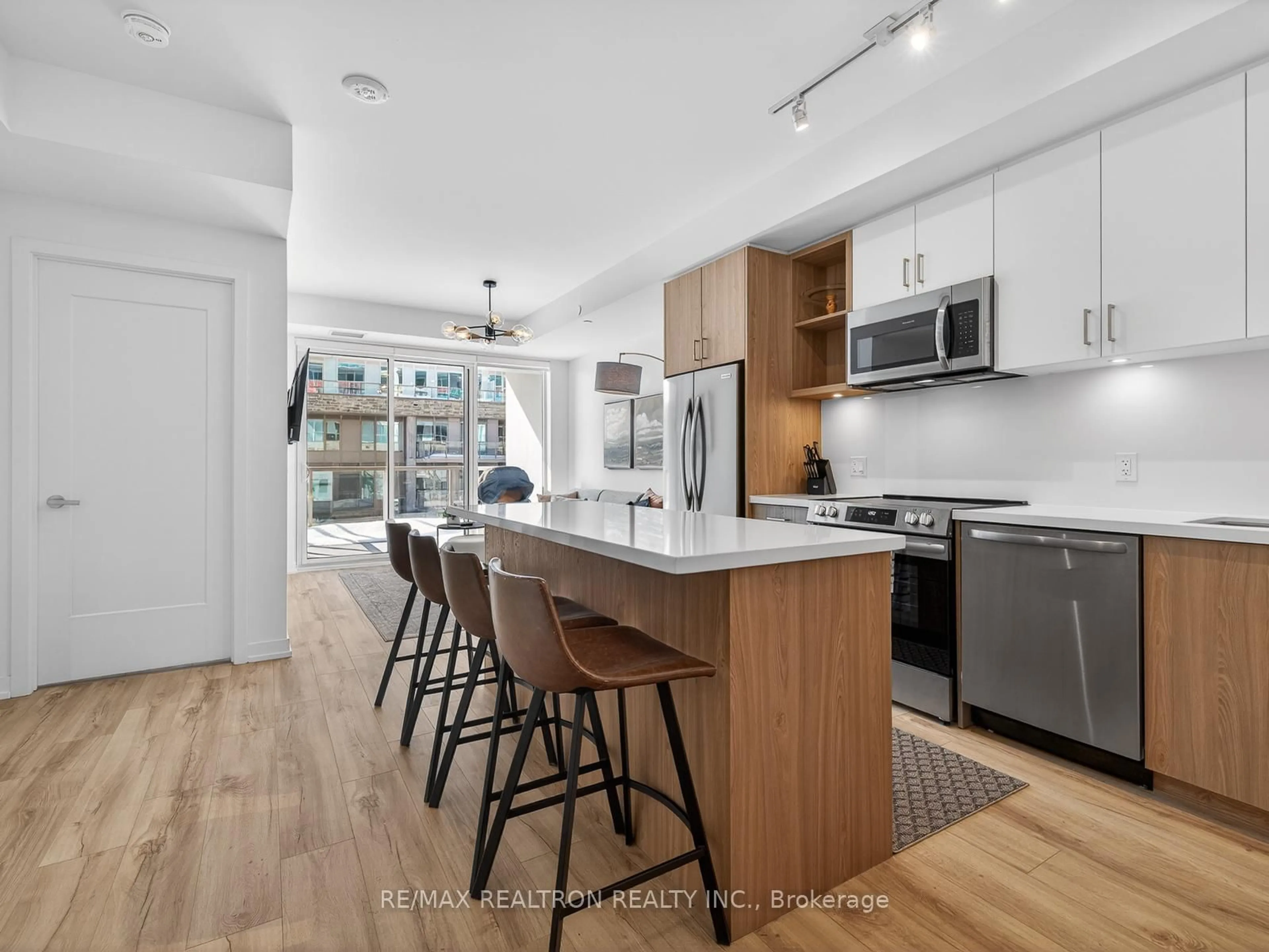 Open concept kitchen, unknown for 333 Sunseeker Ave #149, Innisfil Ontario L9S 0R6