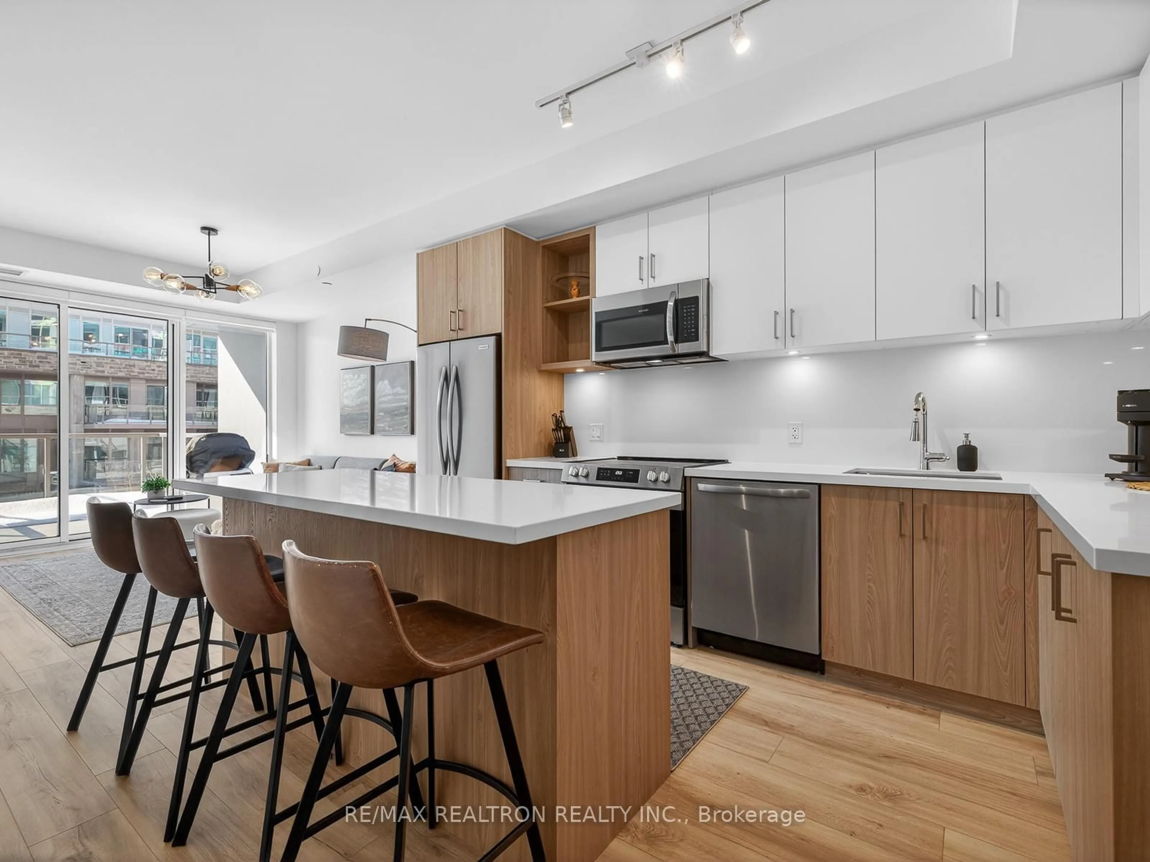 Open concept kitchen, unknown for 333 Sunseeker Ave #149, Innisfil Ontario L9S 0R6