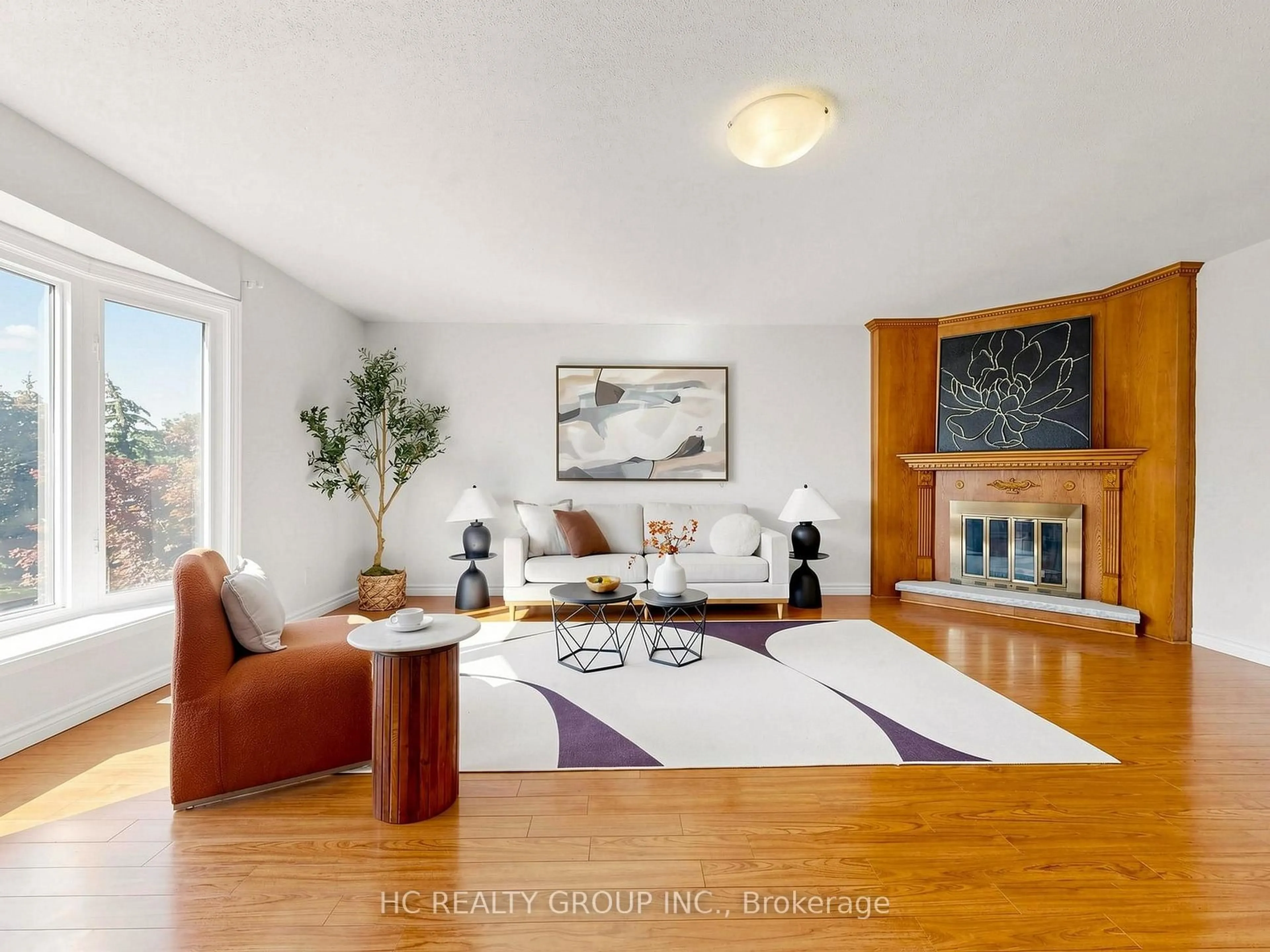 Living room with furniture, unknown for 87 Belvedere Cres, Richmond Hill Ontario L4C 8V2