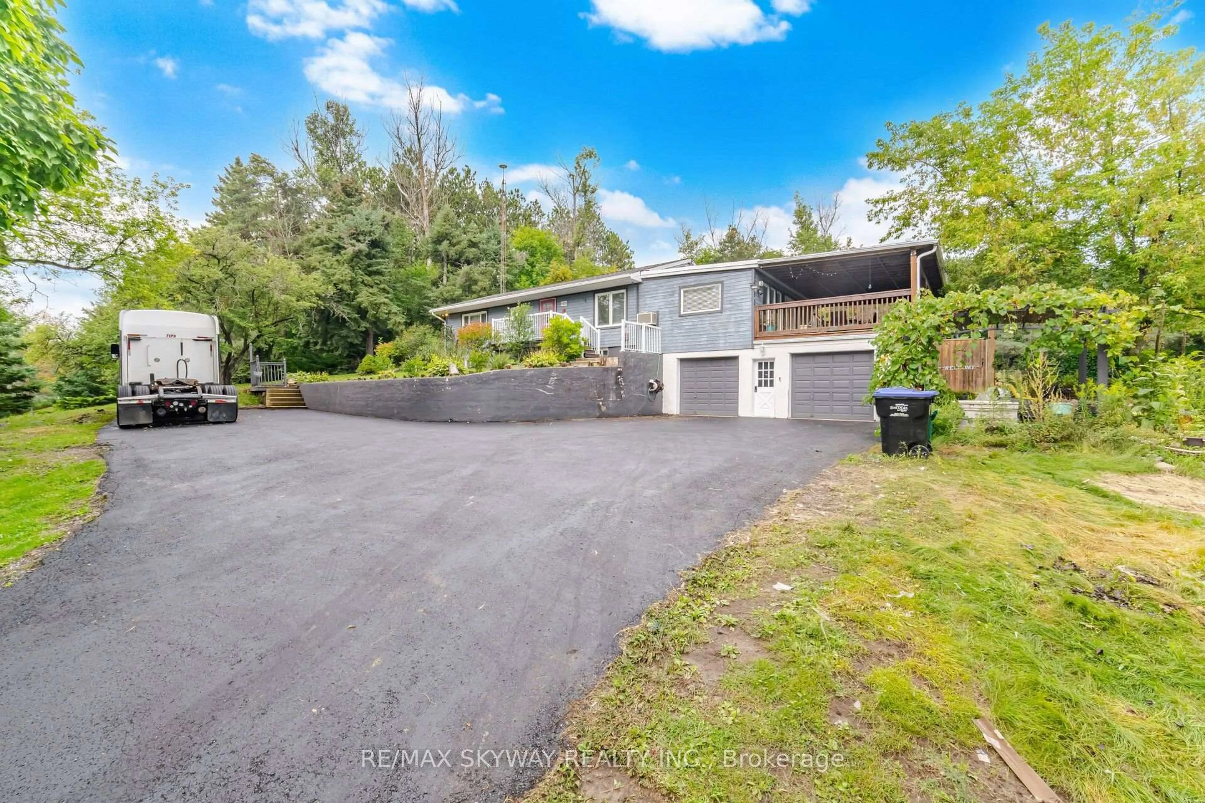 A pic from outside/outdoor area/front of a property/back of a property/a pic from drone, unknown for 9476 Highway 9, Adjala-Tosorontio Ontario L0G 1W0