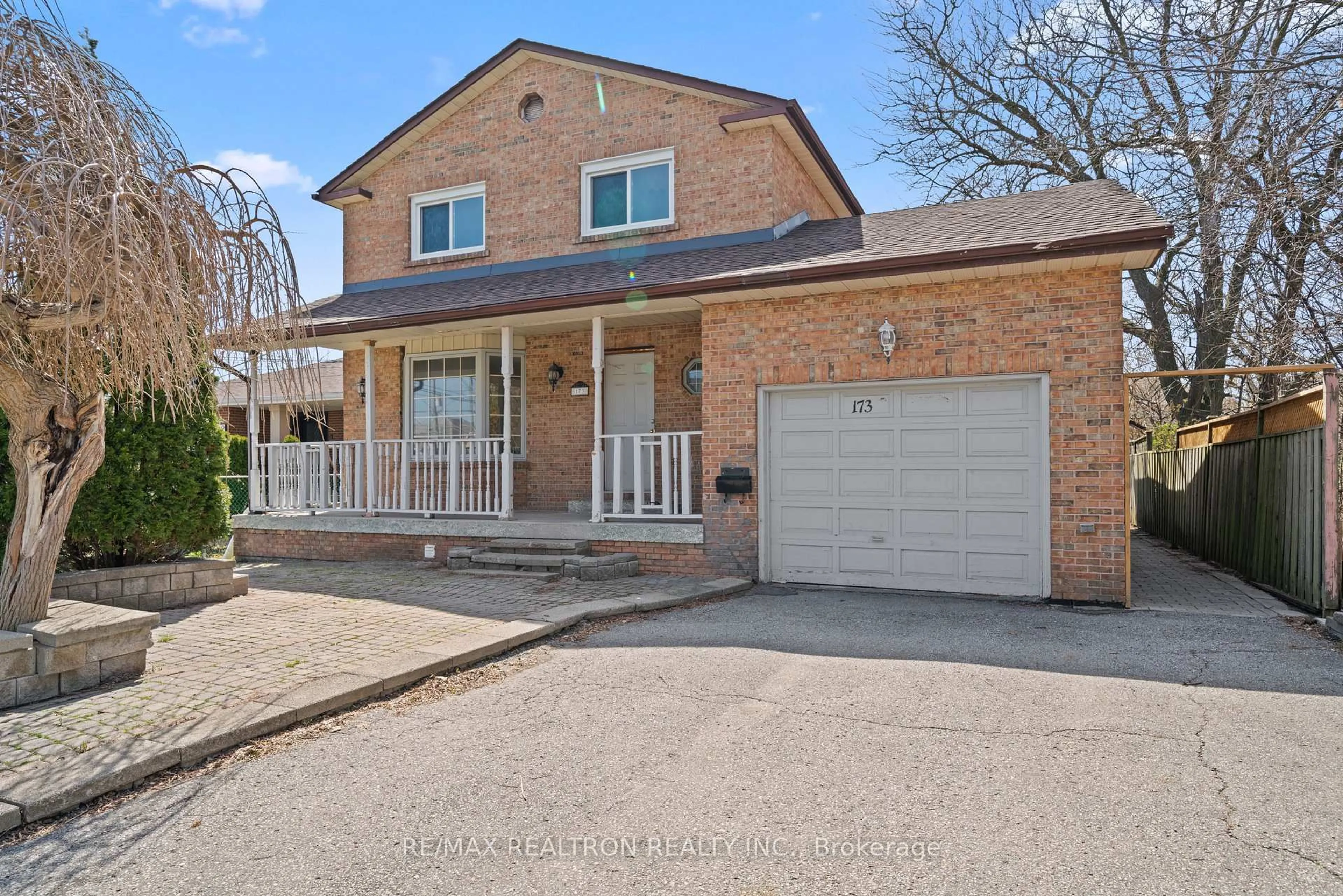 Home with brick exterior material, street for 173 Elgin Mills Rd, Richmond Hill Ontario L4C 4M1