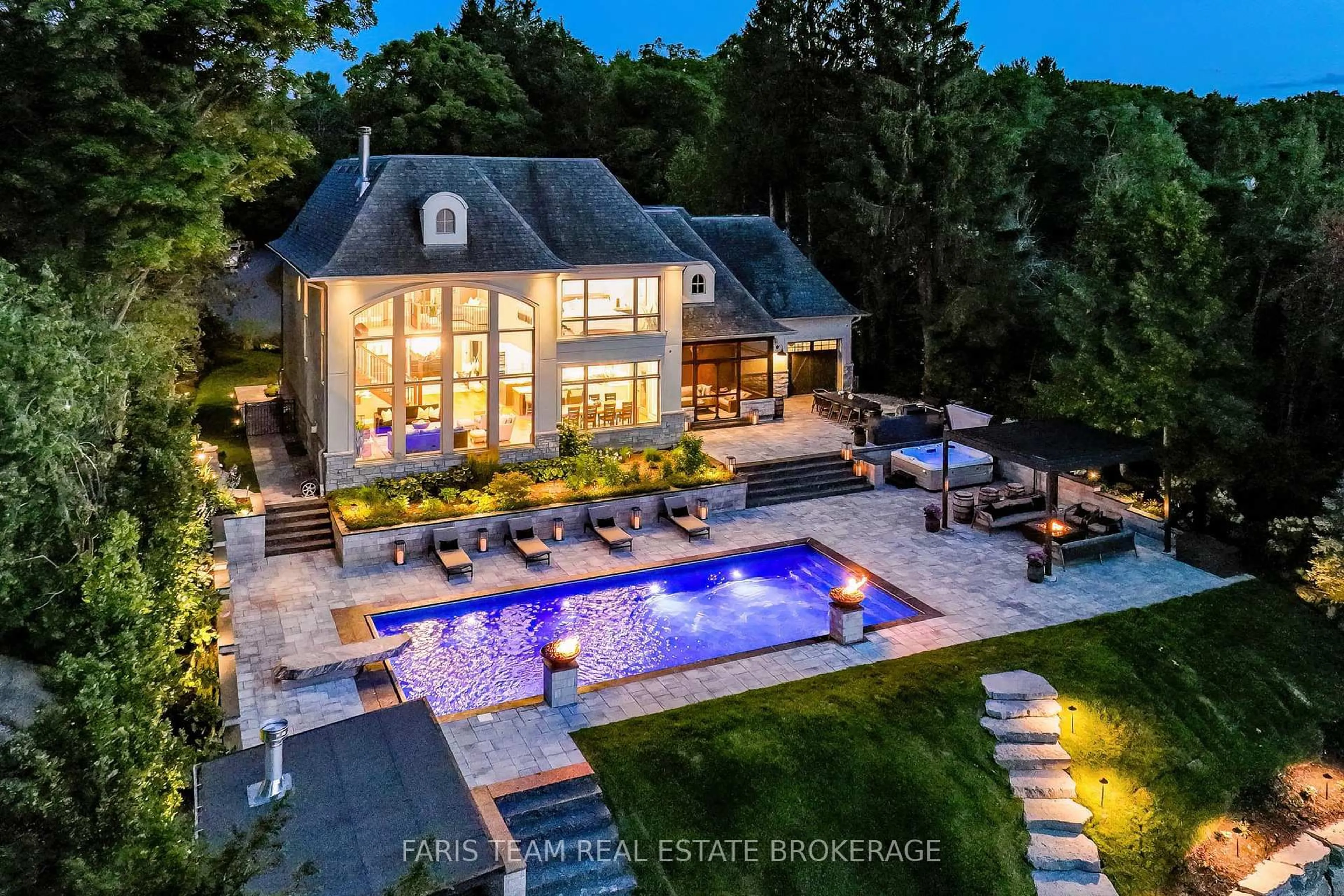 A pic from outside/outdoor area/front of a property/back of a property/a pic from drone, water/lake/river/ocean view for 3964 Guest Rd, Innisfil Ontario L9S 2T4