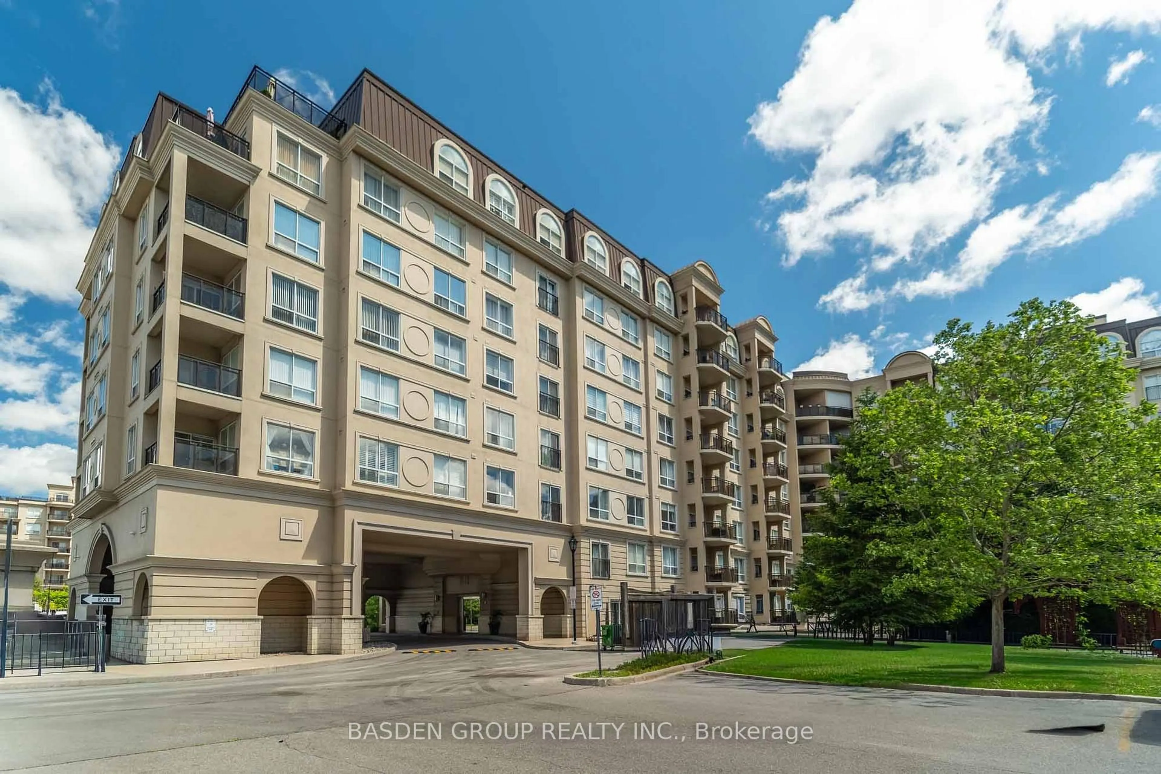 Unknown for 1 Maison Parc Crt #309, Vaughan Ontario L4J 9K1