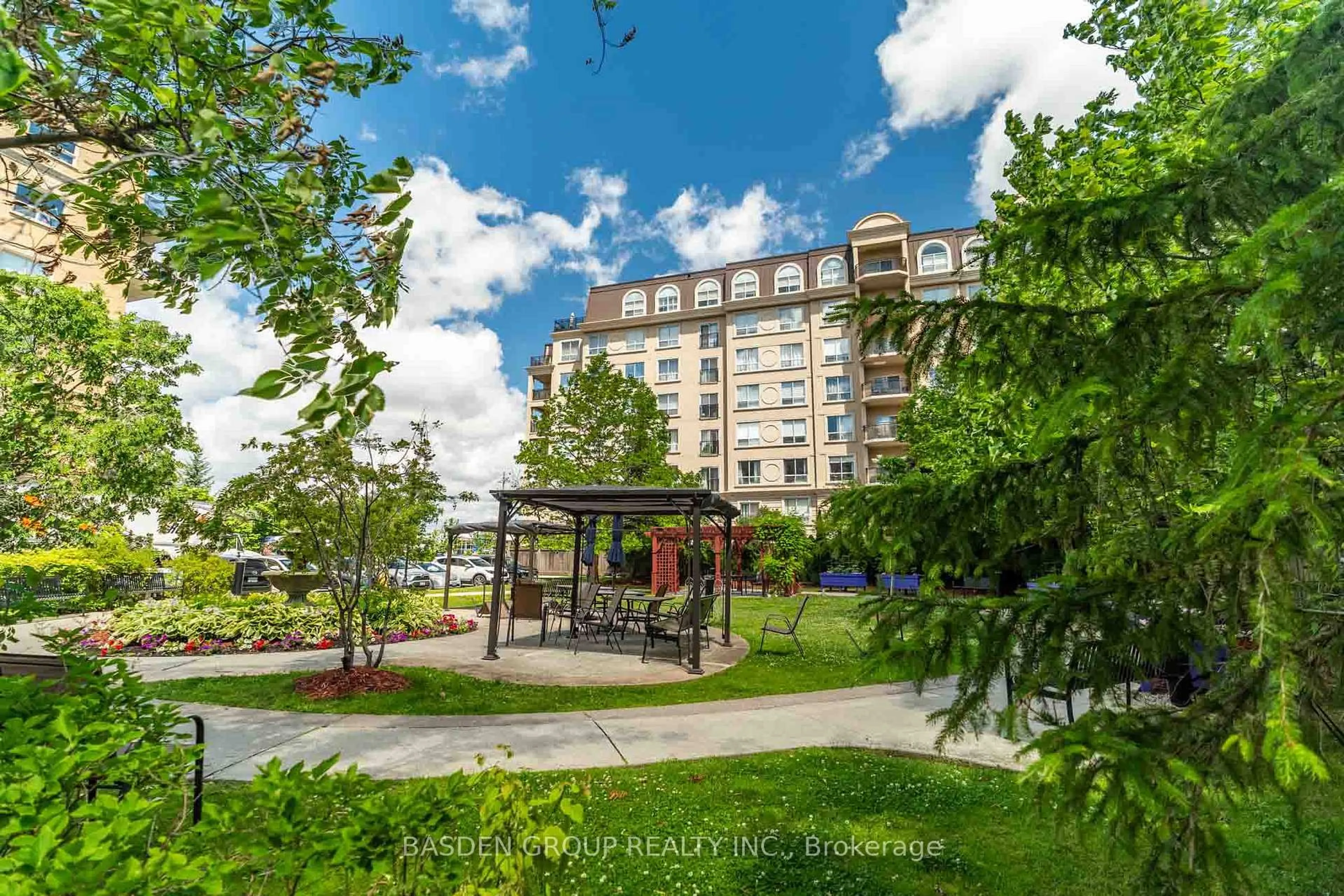 Patio, water/lake/river/ocean view for 1 Maison Parc Crt #309, Vaughan Ontario L4J 9K1