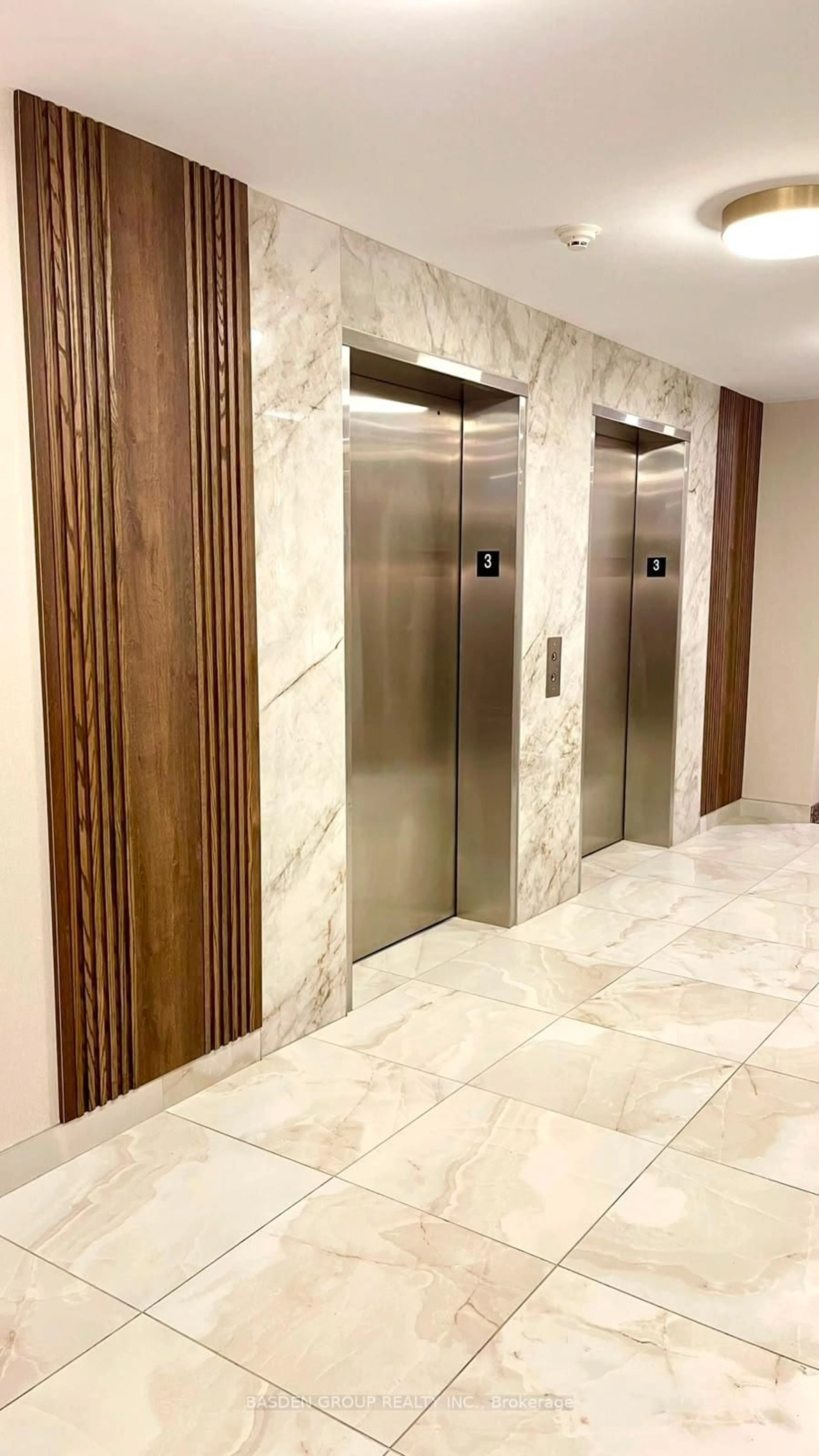 Indoor foyer for 1 Maison Parc Crt #309, Vaughan Ontario L4J 9K1