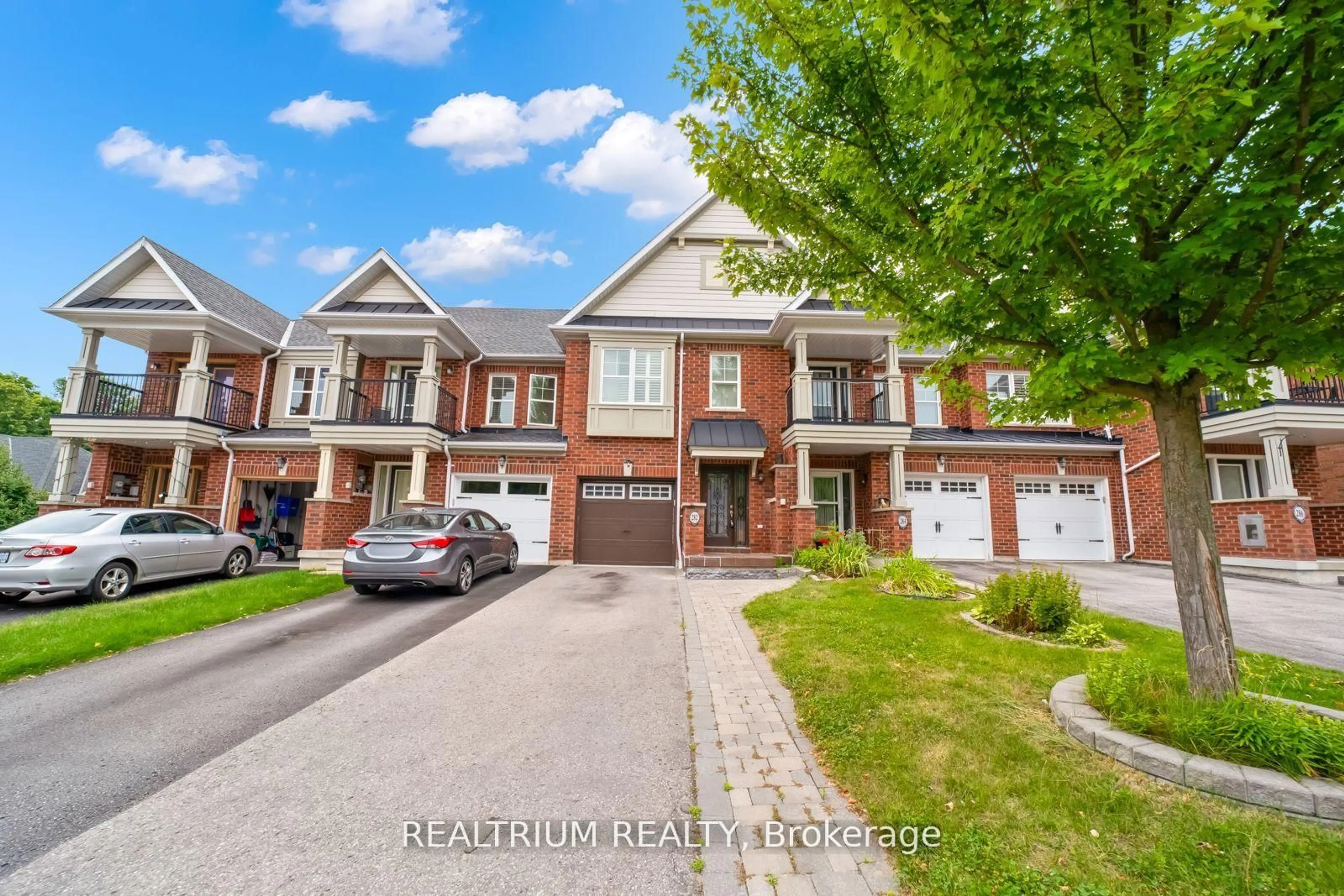 Home with brick exterior material, street for 282 Sandale Rd, Whitchurch-Stouffville Ontario L4A 0Y4