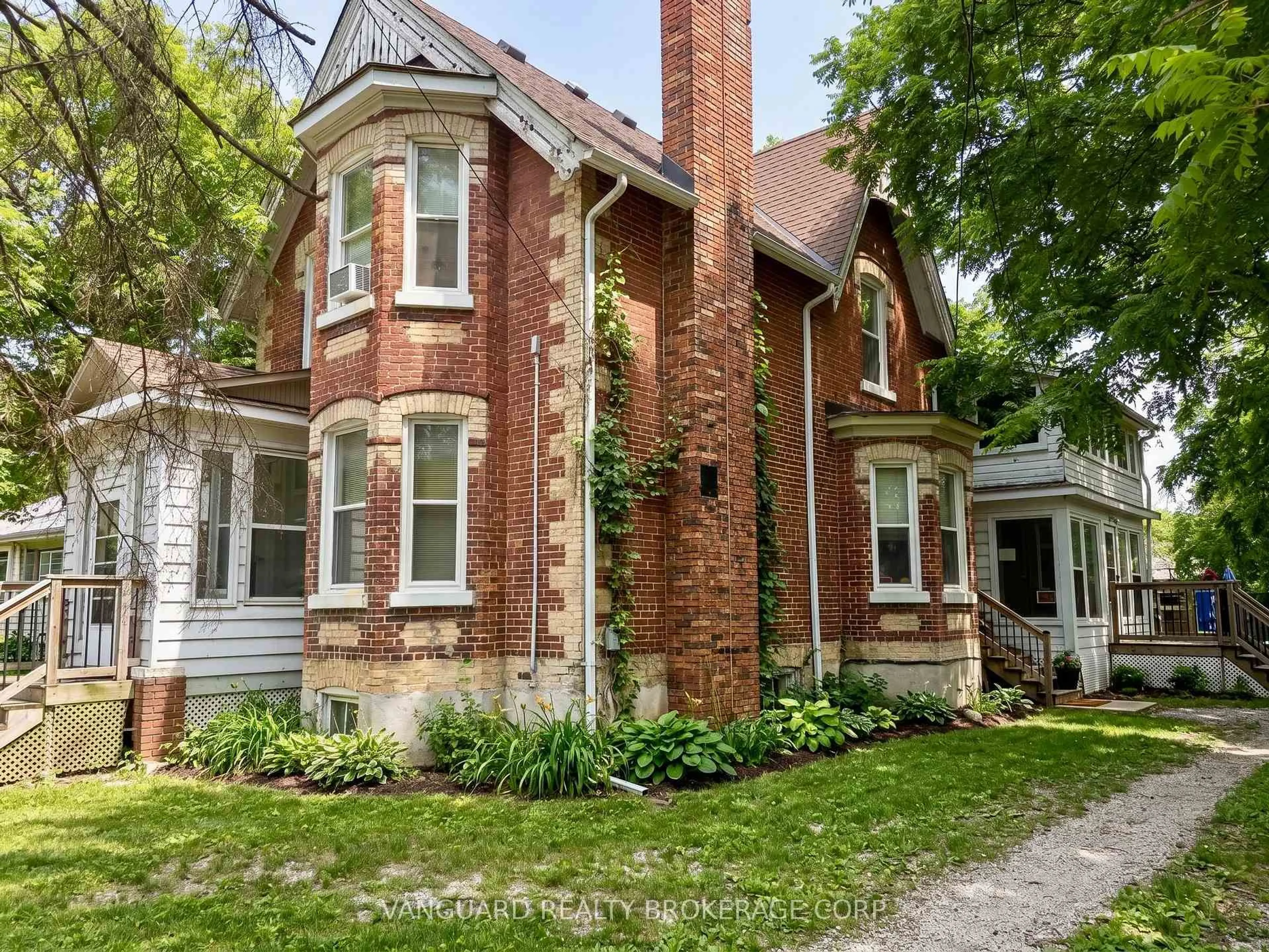 Home with brick exterior material, street for 76 Wellington St, New Tecumseth Ontario L9R 1G8