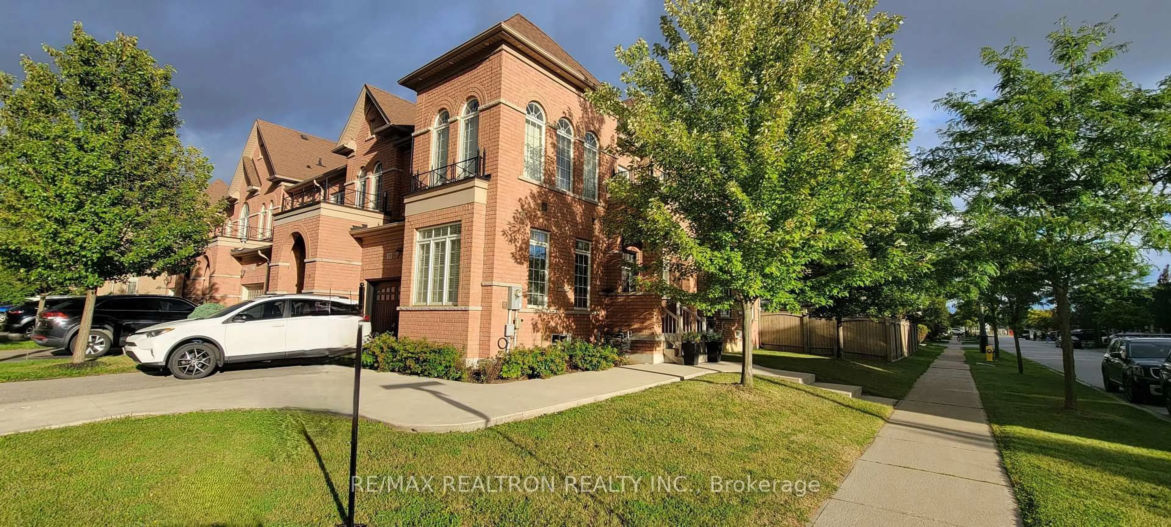 Home with brick exterior material, street for 119 Lindbergh Dr, Vaughan Ontario L4H 1M1