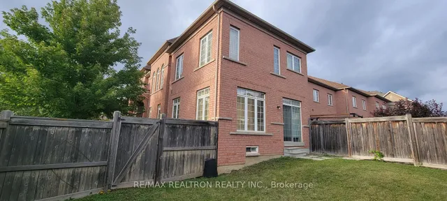 119 Lindbergh Dr, Vaughan 3