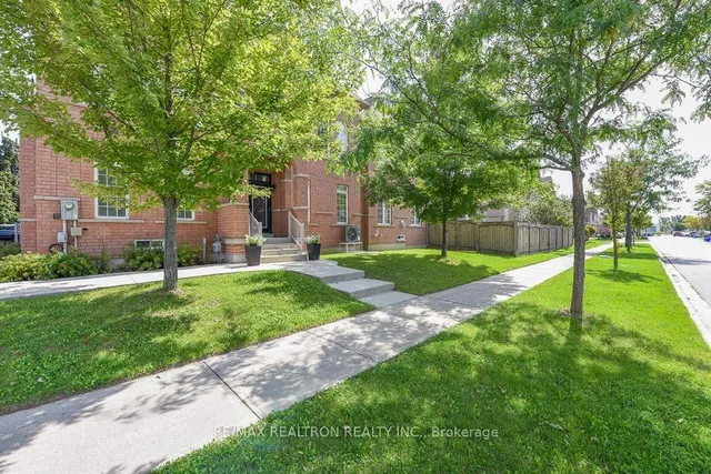 119 Lindbergh Dr, Vaughan 5