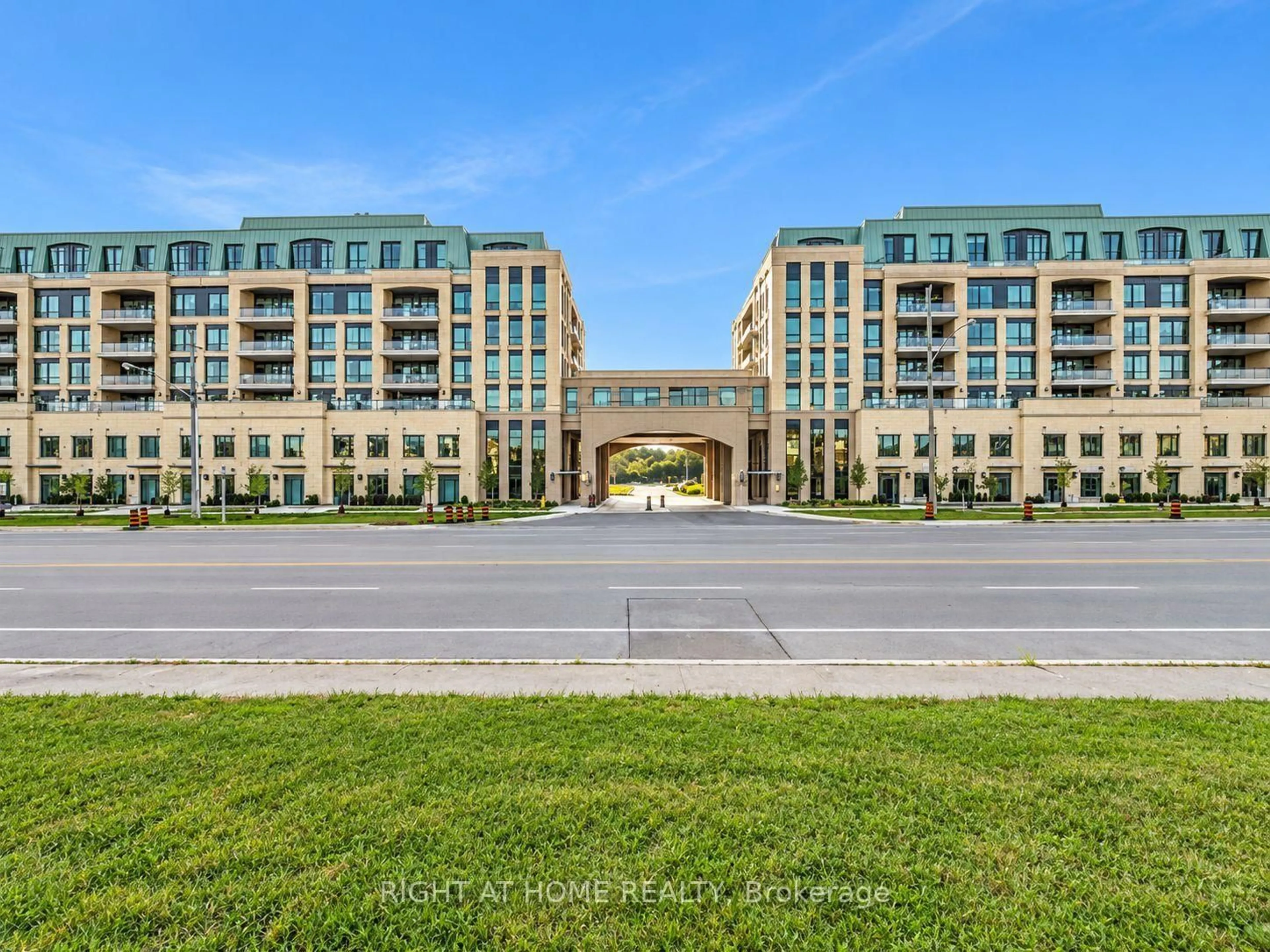 A pic from outside/outdoor area/front of a property/back of a property/a pic from drone, unknown for 11750 Ninth Line #130 B, Whitchurch-Stouffville Ontario L4A 5G1