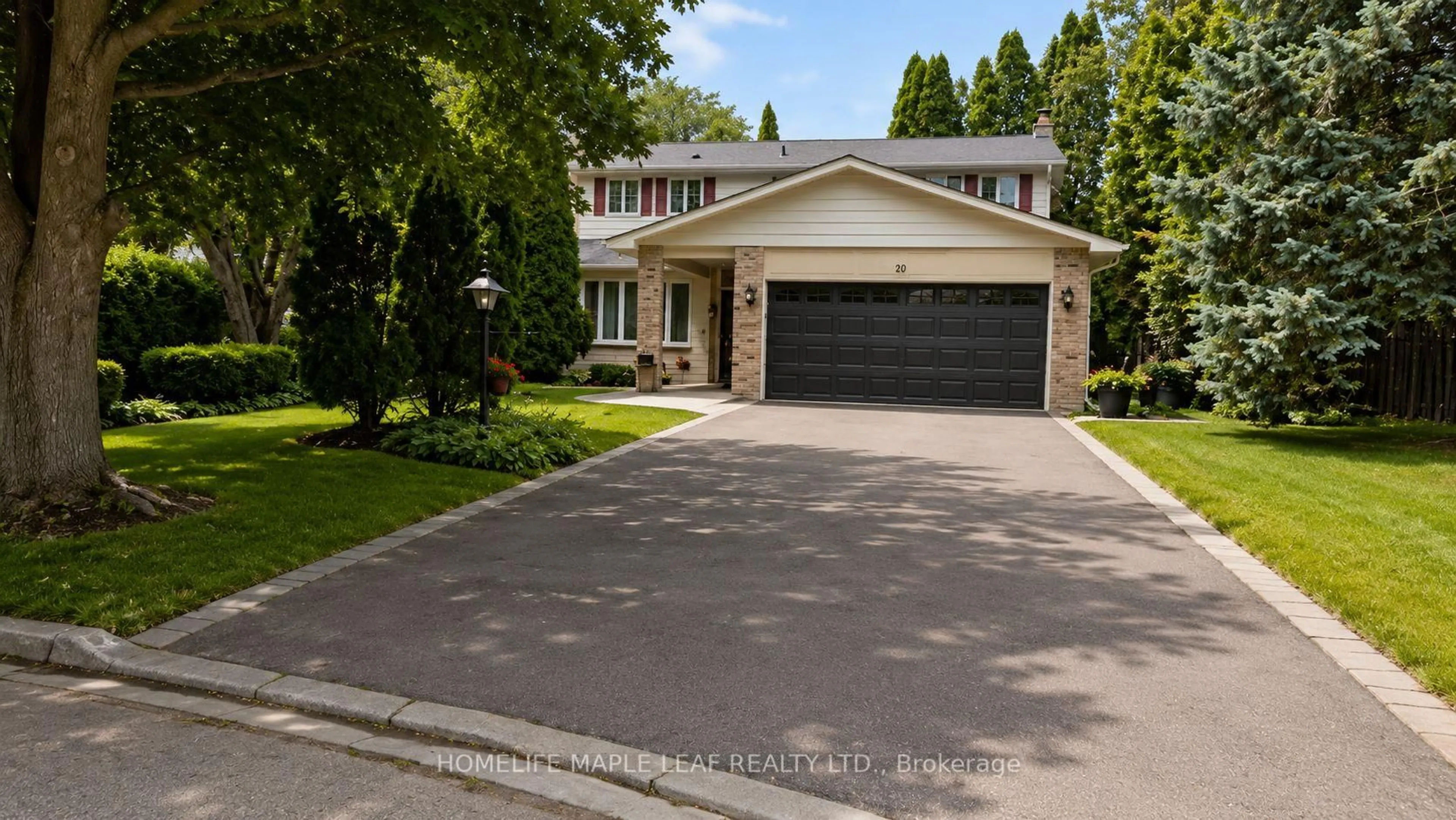 Home with vinyl exterior material, street for 20 Brookfield Crt, Markham Ontario L3P 2W9