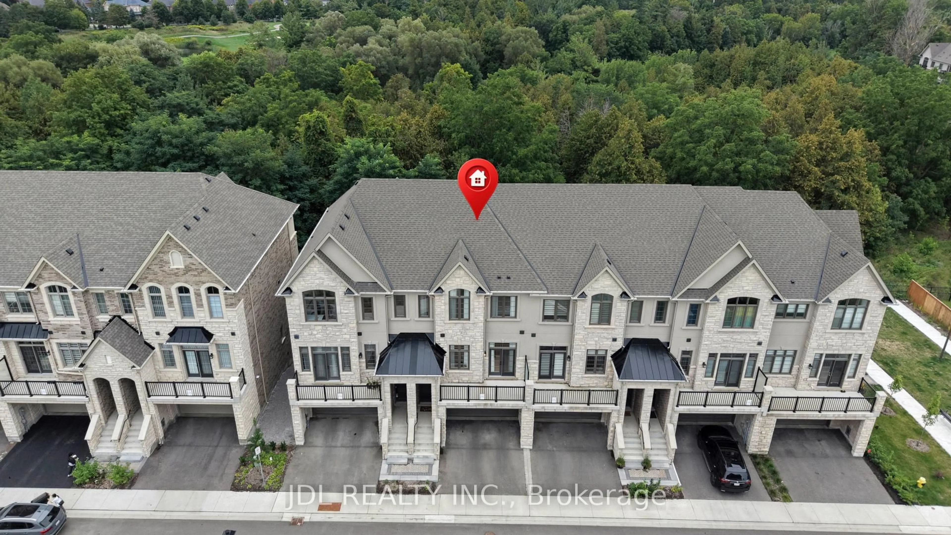 A pic from outside/outdoor area/front of a property/back of a property/a pic from drone, city buildings view from balcony for 41 West Village Lane, Markham Ontario L6C 3L5