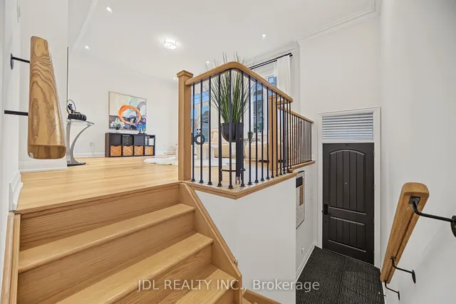 41 West Village Lane, Markham 4