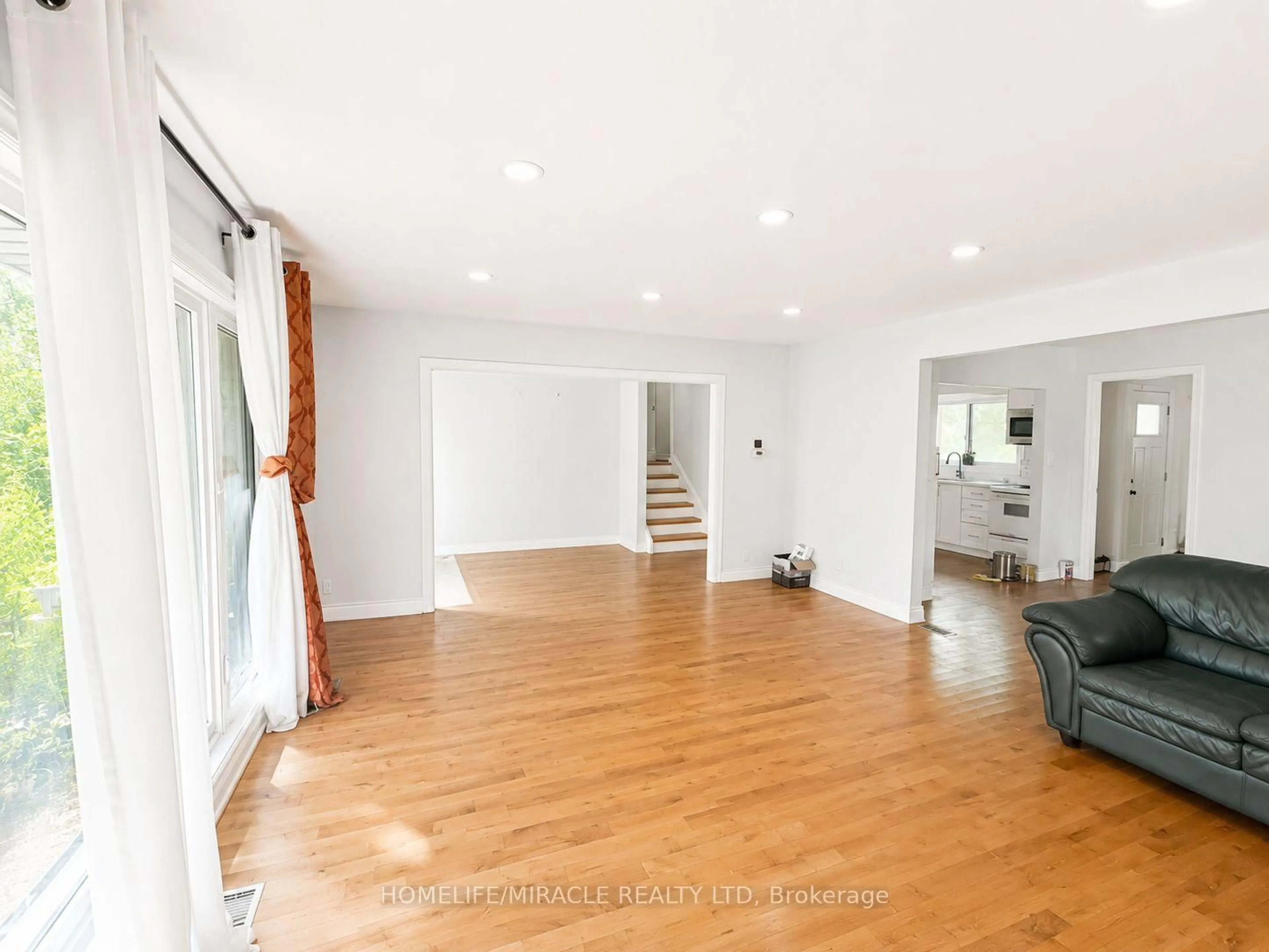 Unknown for 14178 Yonge St, Aurora Ontario L4G 0P5