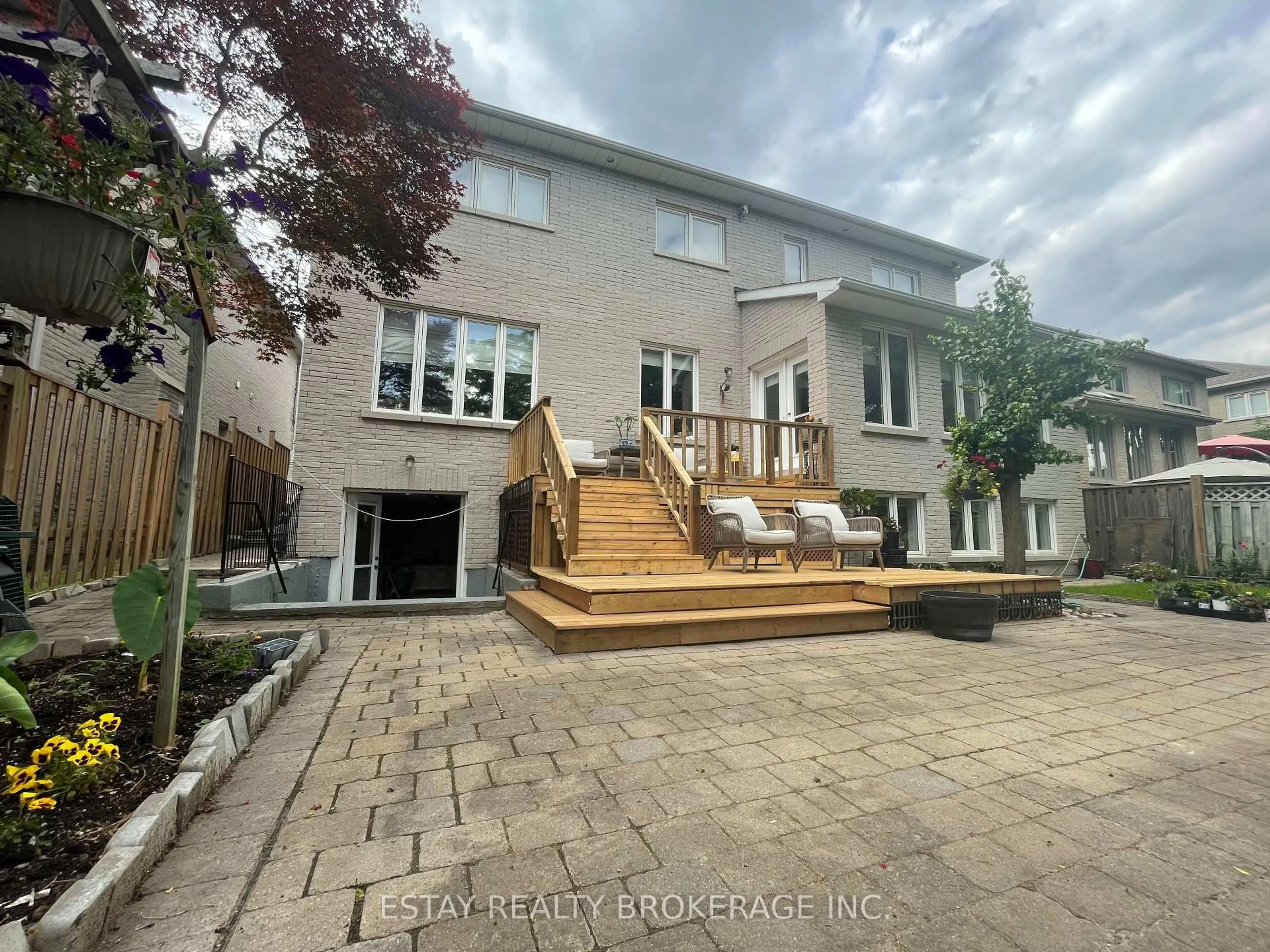 A pic from outside/outdoor area/front of a property/back of a property/a pic from drone, unknown for 47 Pathlane Rd, Richmond Hill Ontario L4B 4A6