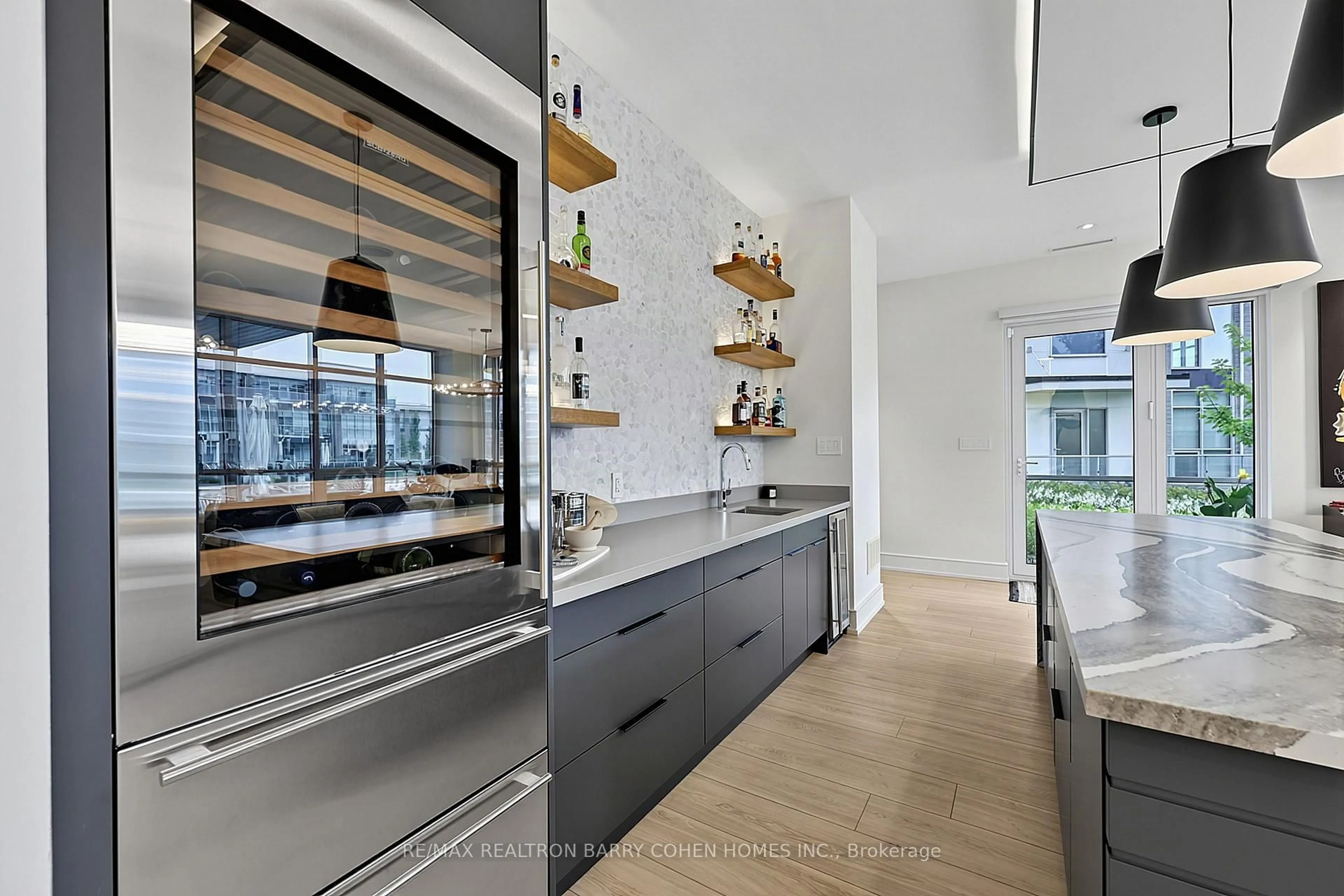 Contemporary kitchen, ceramic/tile floor for 3674 Ferretti Crt, Innisfil Ontario L9S 0N6