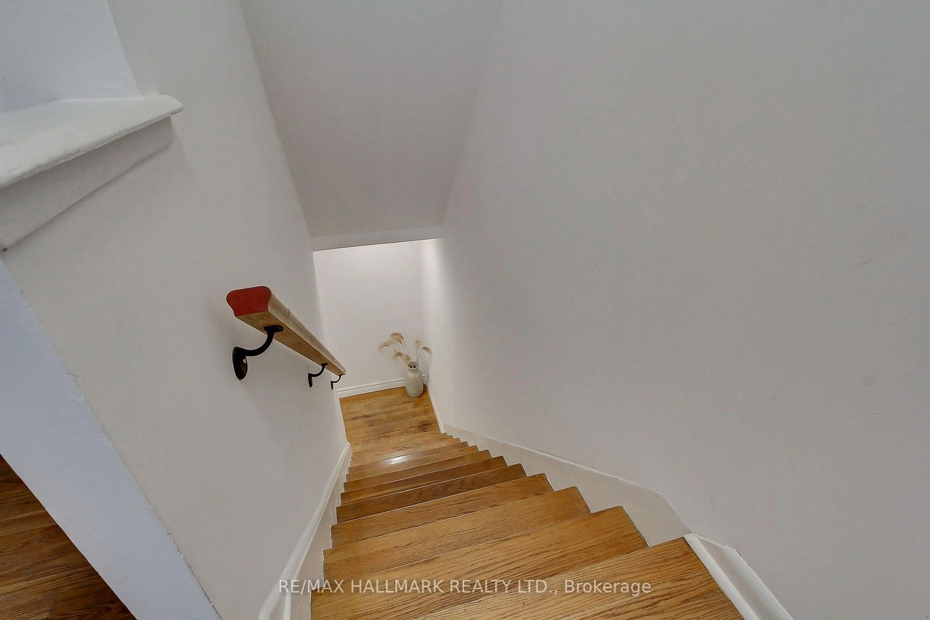 trreb/IMG-N13747910_1b0af330-ff7e-436c-82eb-4c959a9f435d-l.jpg