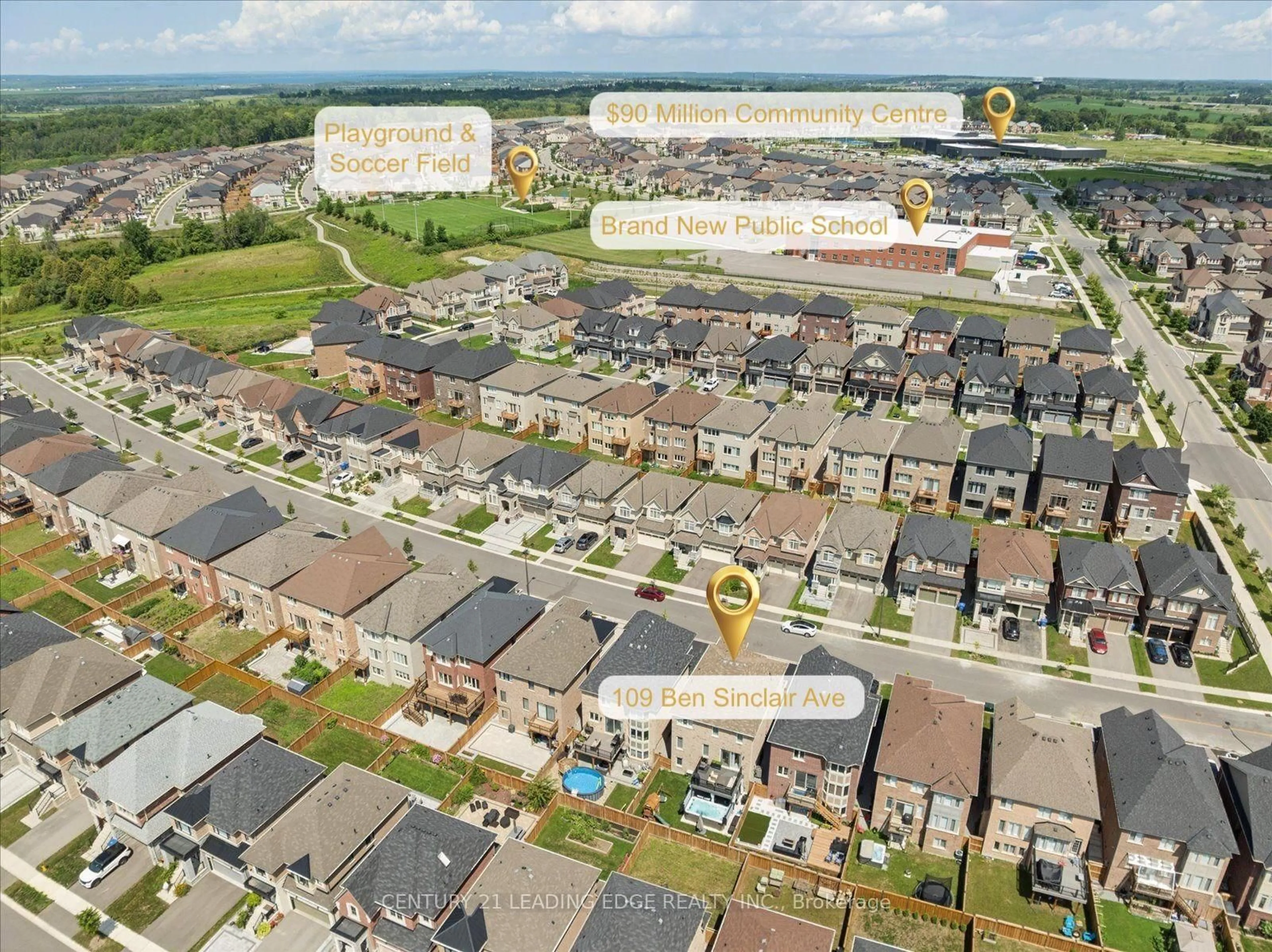 A pic from outside/outdoor area/front of a property/back of a property/a pic from drone, street for 109 Ben Sinclair Ave, East Gwillimbury Ontario L9N 0S3