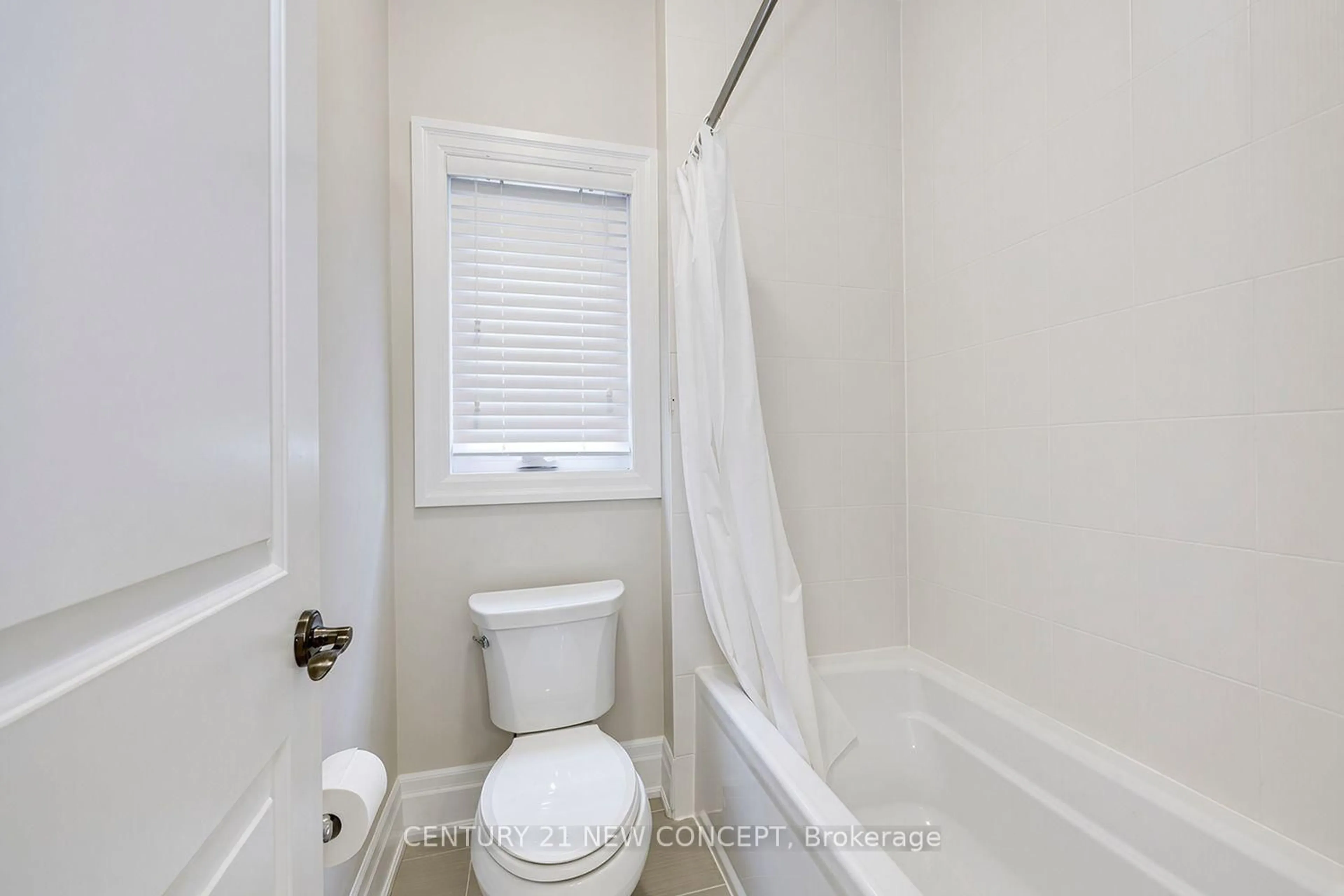 Standard bathroom, unknown for 104 Burns Blvd, King Ontario L7B 0M5