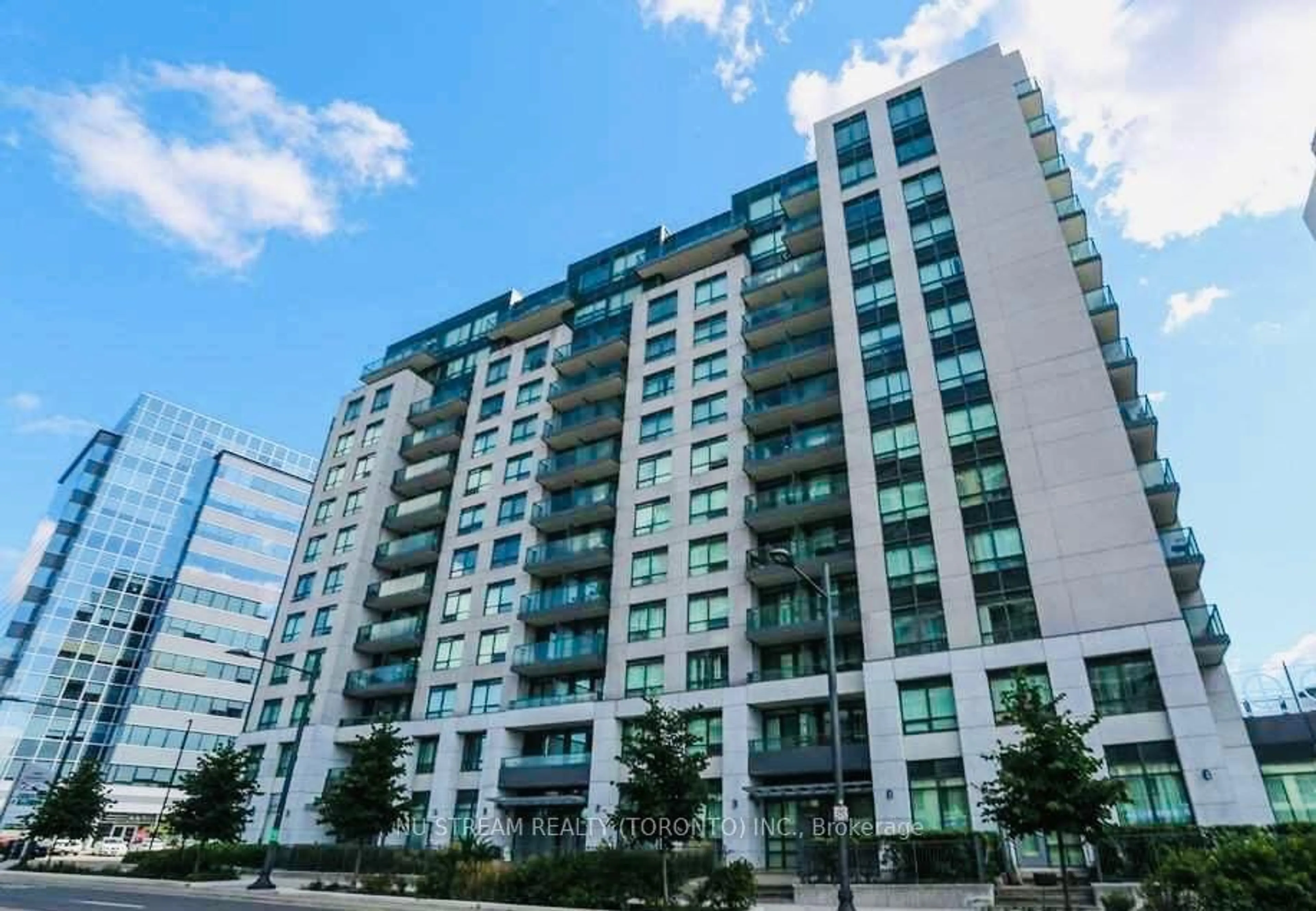 A pic from outside/outdoor area/front of a property/back of a property/a pic from drone, unknown for 55 South Town Centre Blvd #605, Markham Ontario L6G 0B1