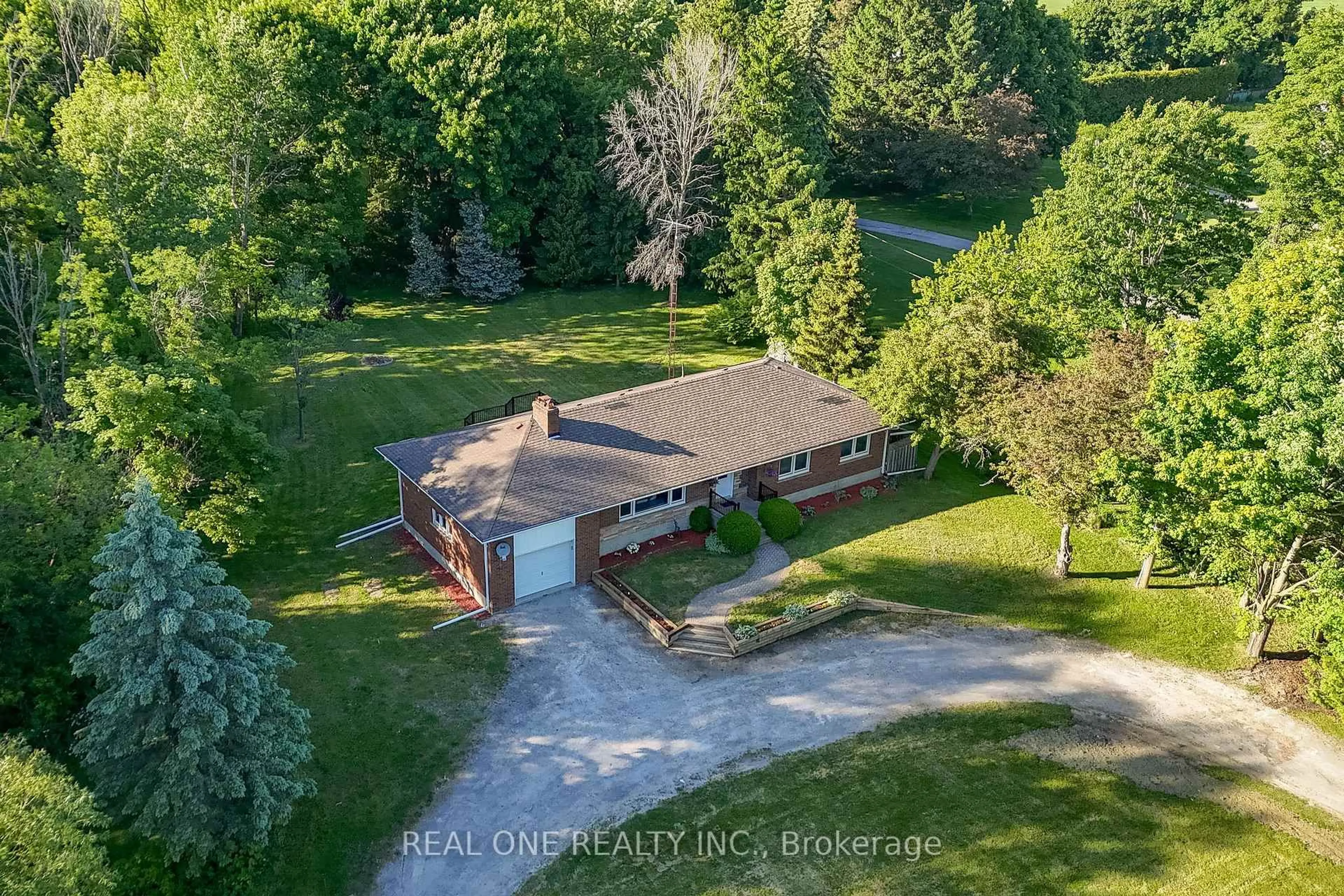 A pic from outside/outdoor area/front of a property/back of a property/a pic from drone, unknown for 4206 19th Ave, Markham Ontario L6C 1M2