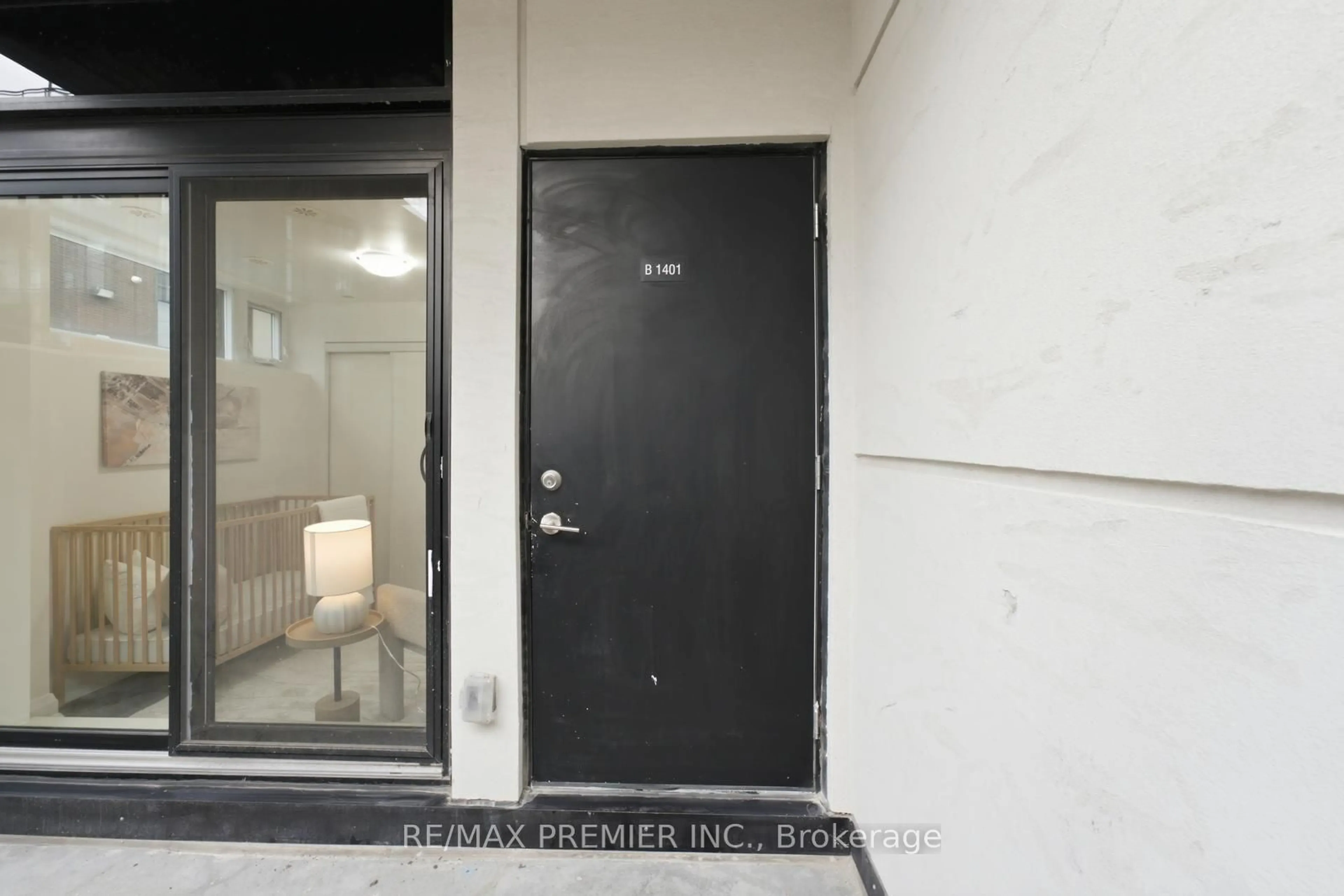 Indoor entryway for 5279 Highway 7 Rd #B1401, Vaughan Ontario L4L 0J1