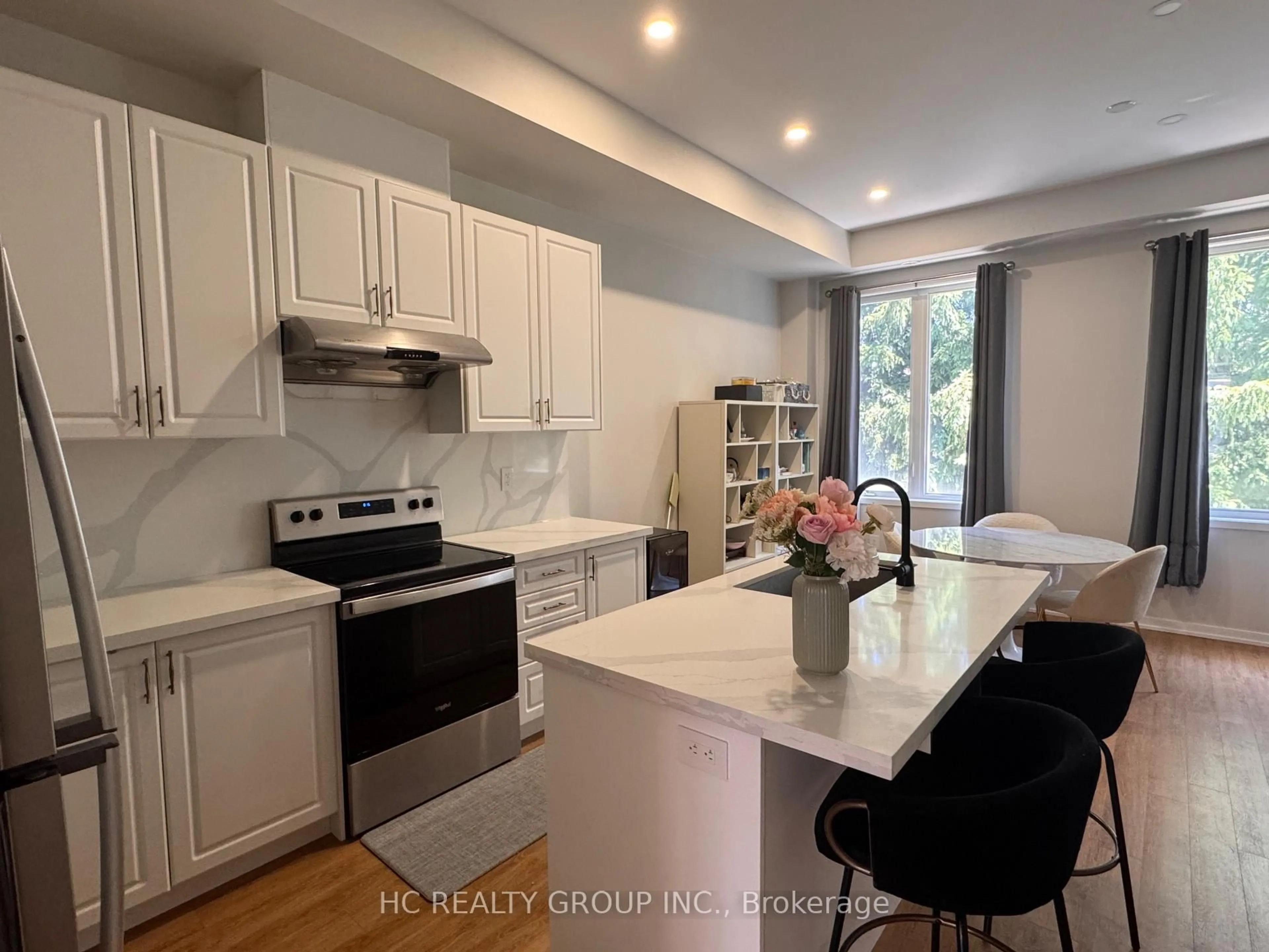 Open concept kitchen, unknown for 58 Pantheon Lane, Markham Ontario L6E 0V3