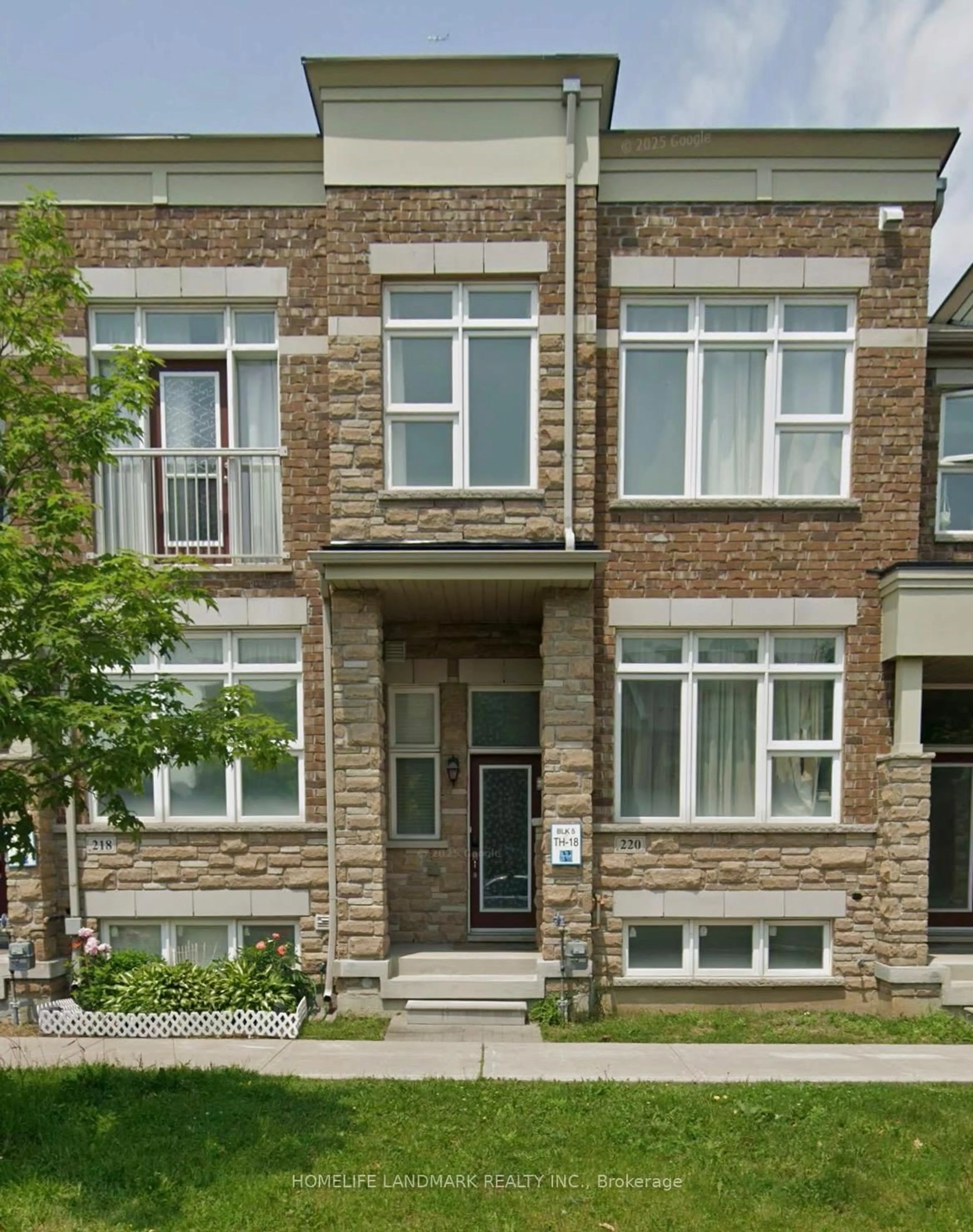 Home with brick exterior material, street for 220 South unionville Ave, Markham Ontario L3R 5L3