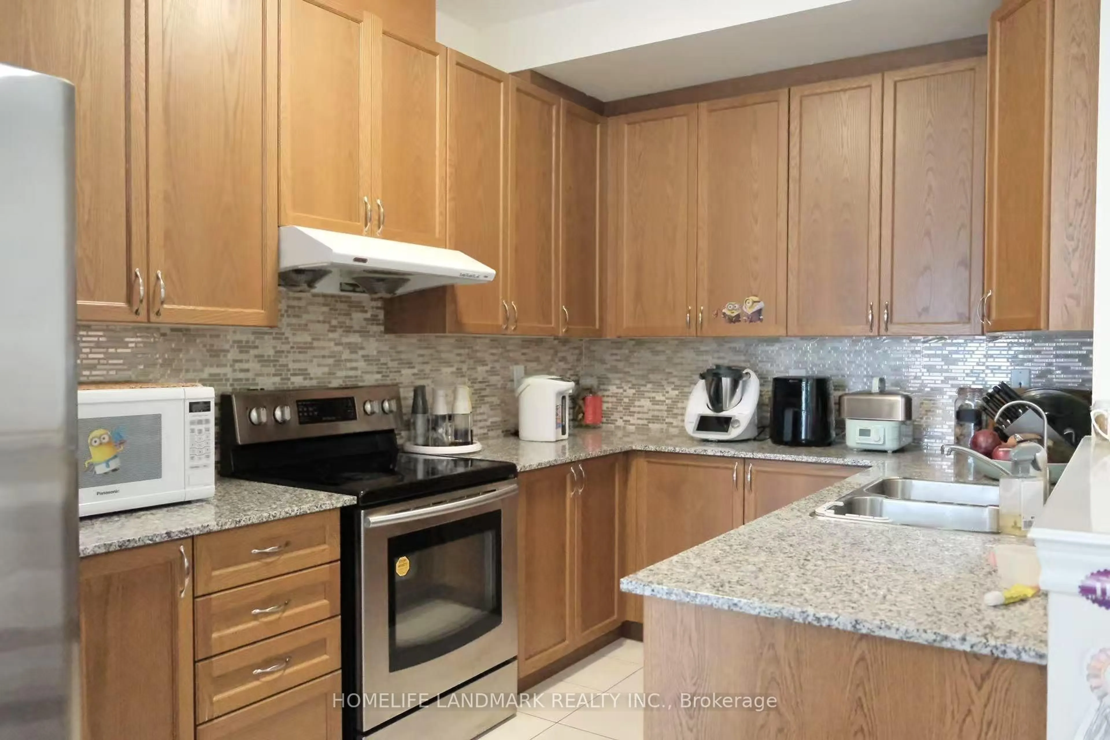Standard kitchen, unknown for 220 South unionville Ave, Markham Ontario L3R 5L3