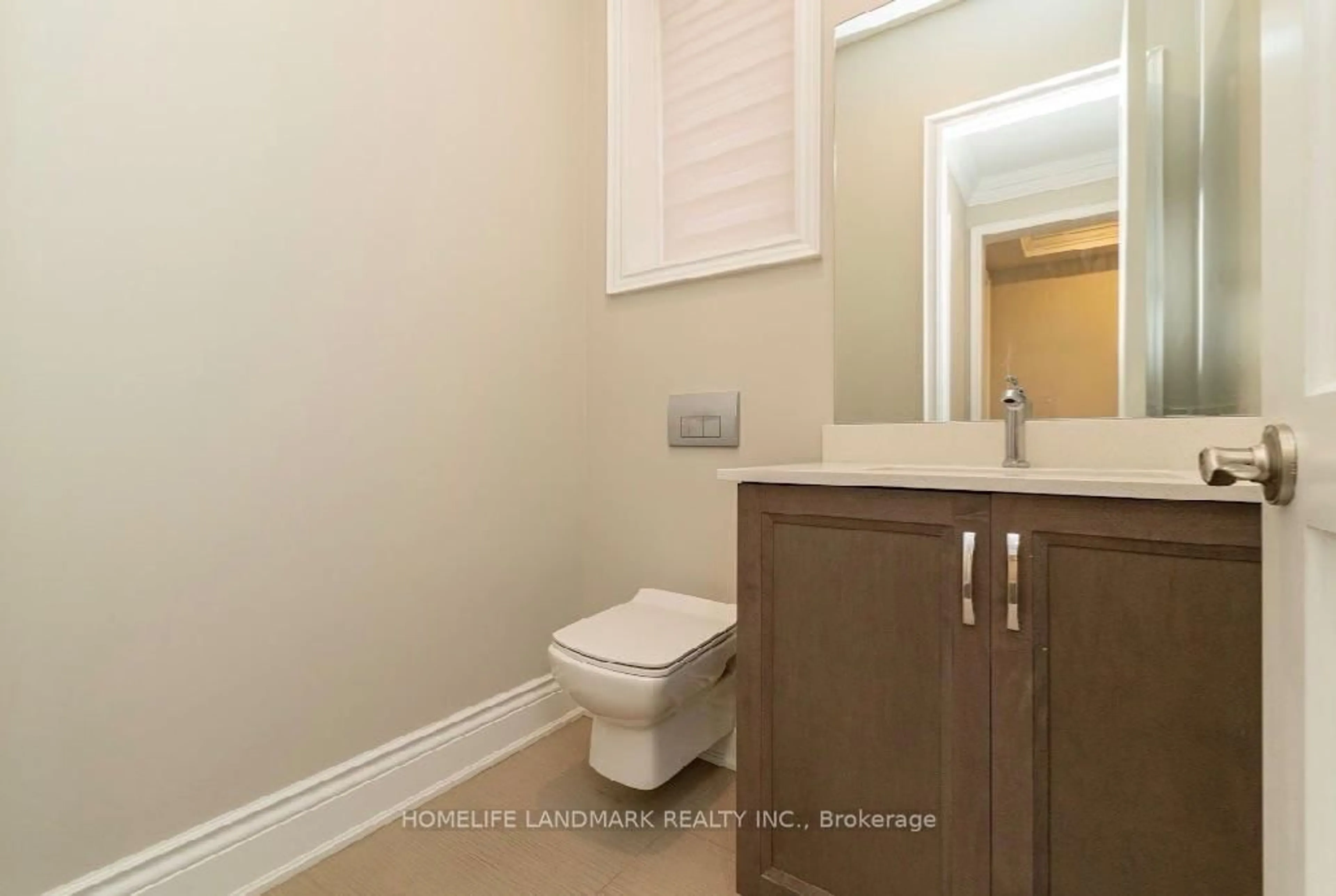 Standard bathroom, unknown for 15 Little Celeste Crt, Vaughan Ontario L6A 4Z7