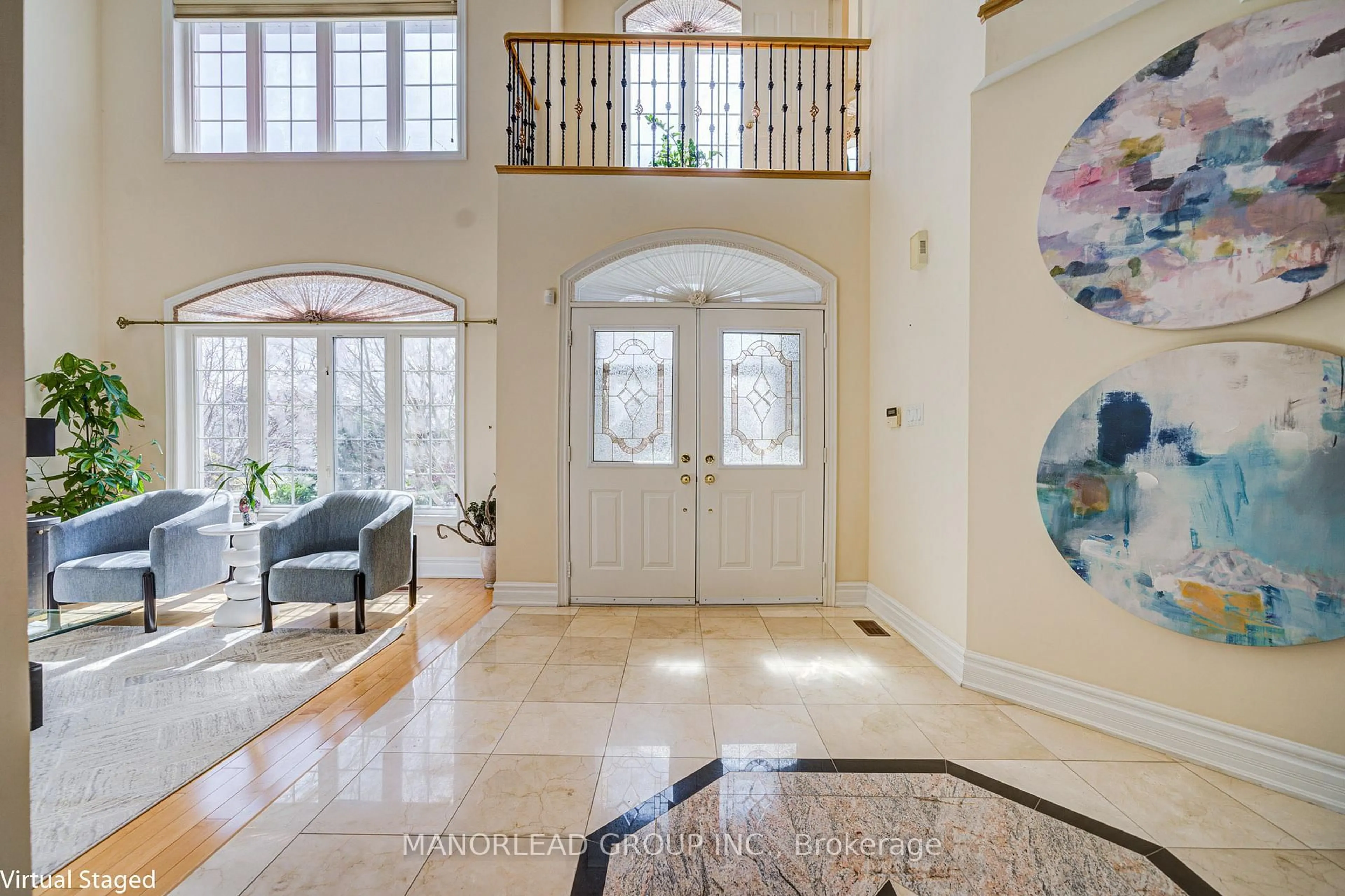 Indoor entryway for 57 Frybrook Cres, Richmond Hill Ontario L4B 4B9