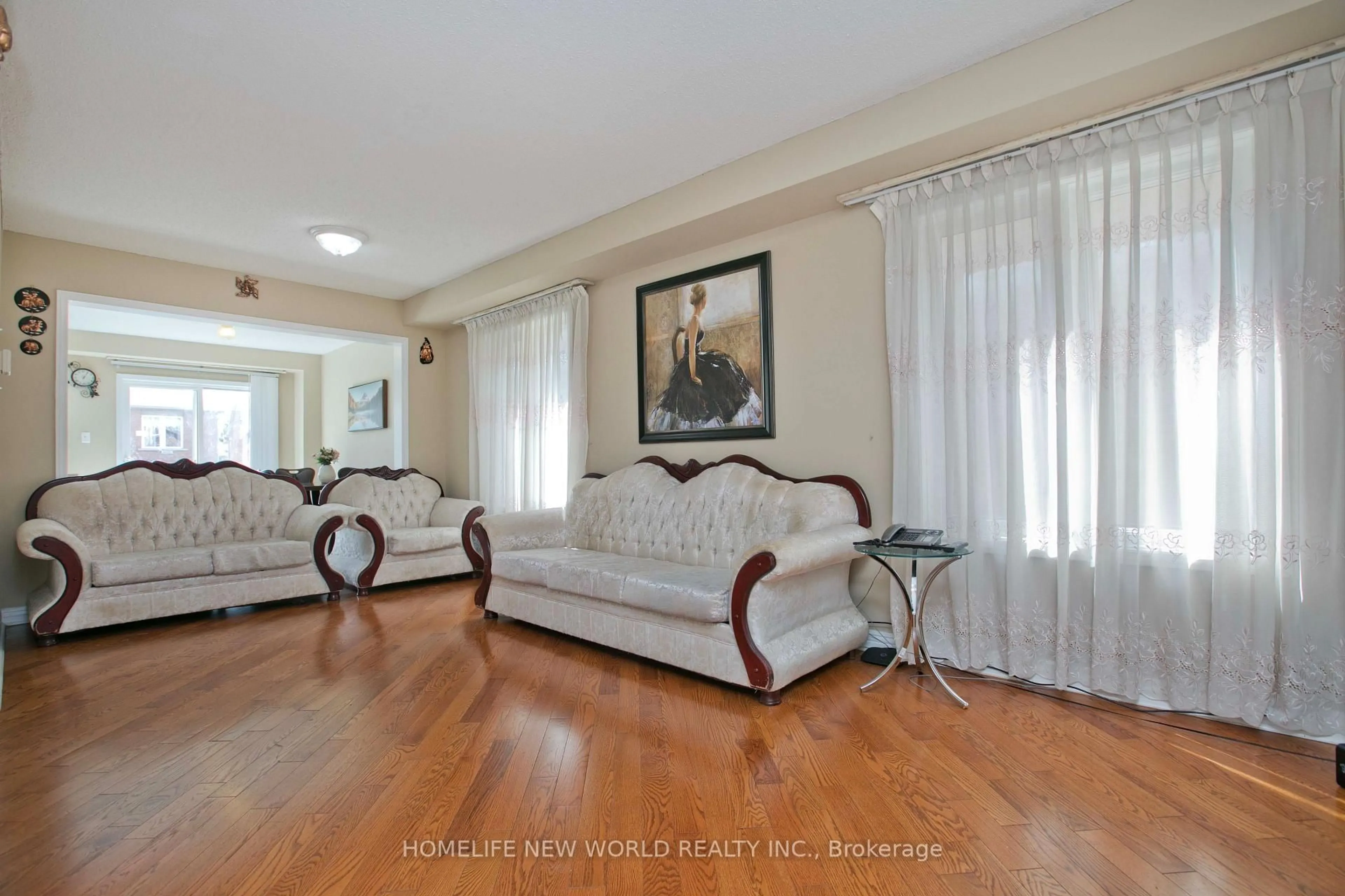 Living room with furniture, unknown for 19 Charles Brown Rd, Markham Ontario L3S 4T3