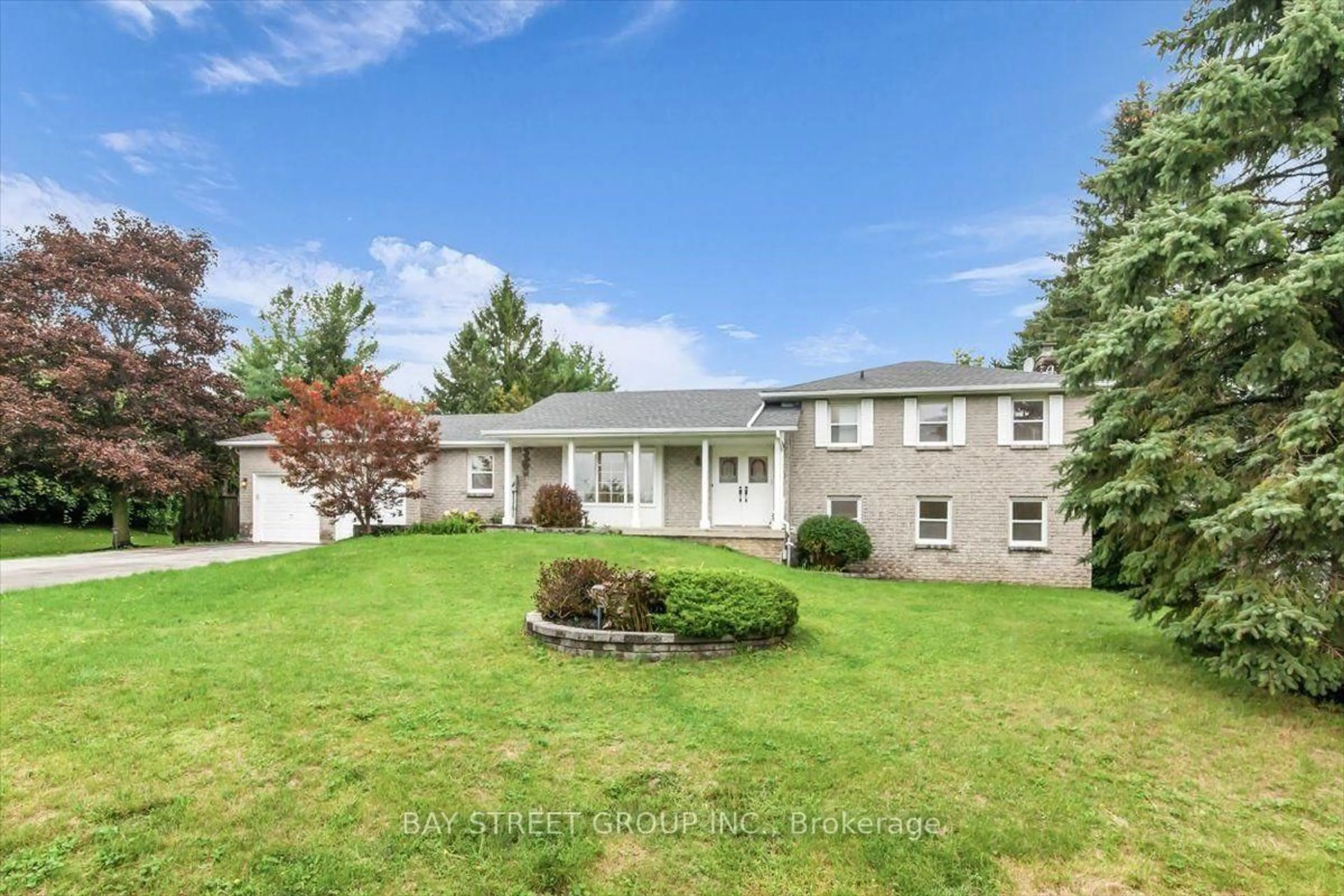 A pic from outside/outdoor area/front of a property/back of a property/a pic from drone, unknown for 25 Marjorie Dr, Whitchurch-Stouffville Ontario L4A 2C8