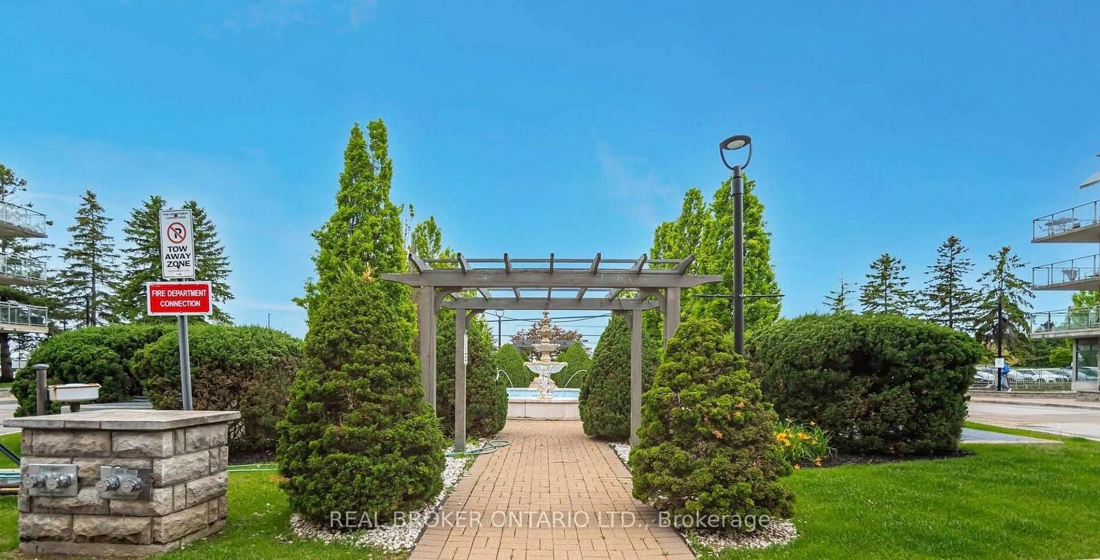 Unknown for 2504 Rutherford Rd #314, Vaughan Ontario L4K 5N5