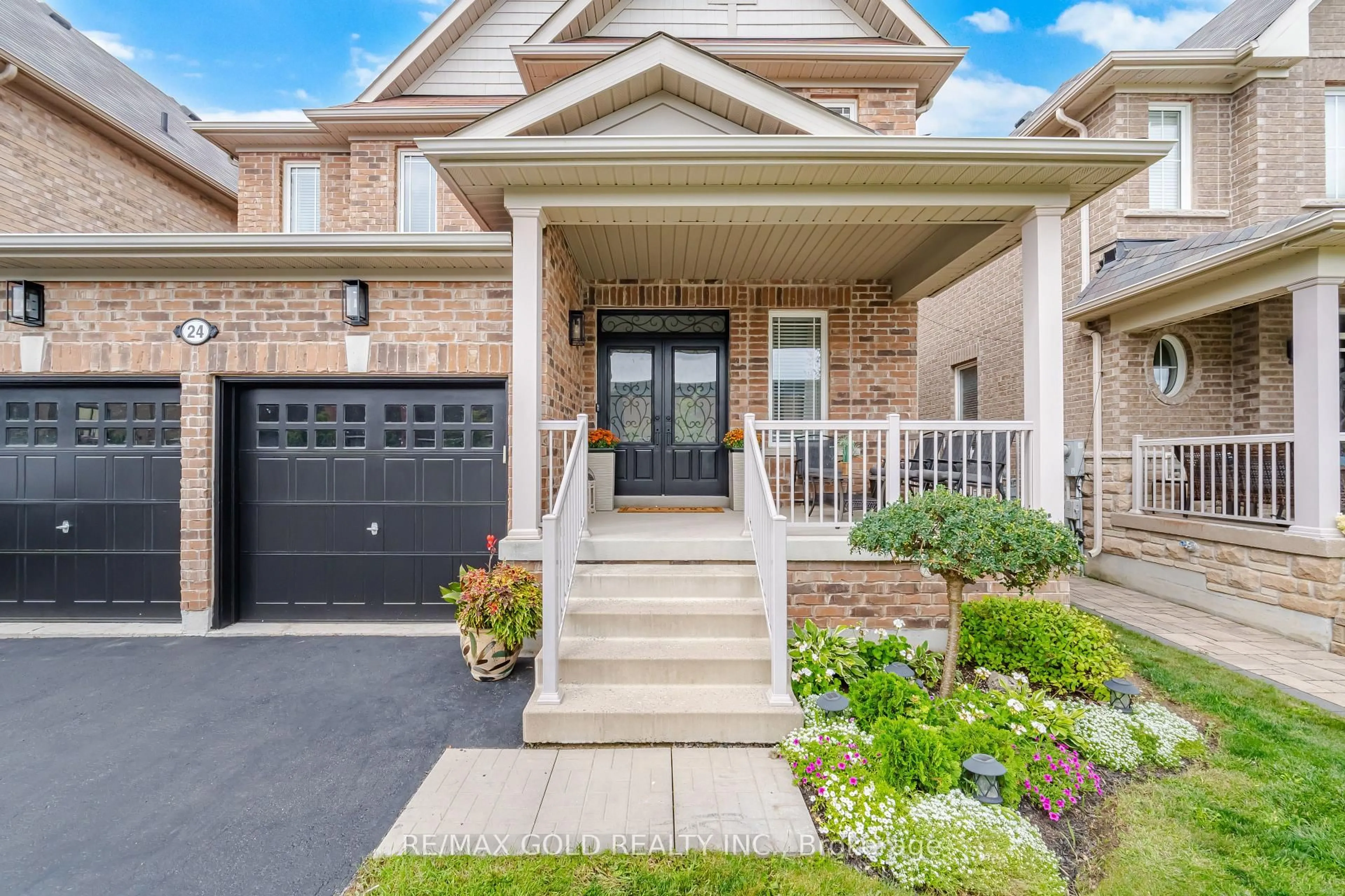 Home with brick exterior material, street for 24 Gunning Cres, New Tecumseth Ontario L0G 1W0