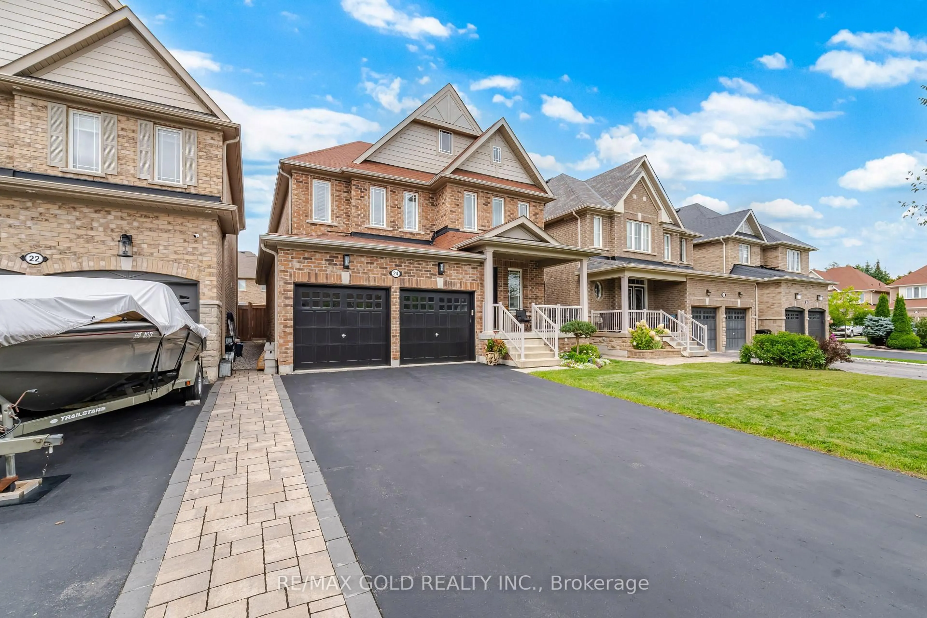 Home with brick exterior material, street for 24 Gunning Cres, New Tecumseth Ontario L0G 1W0