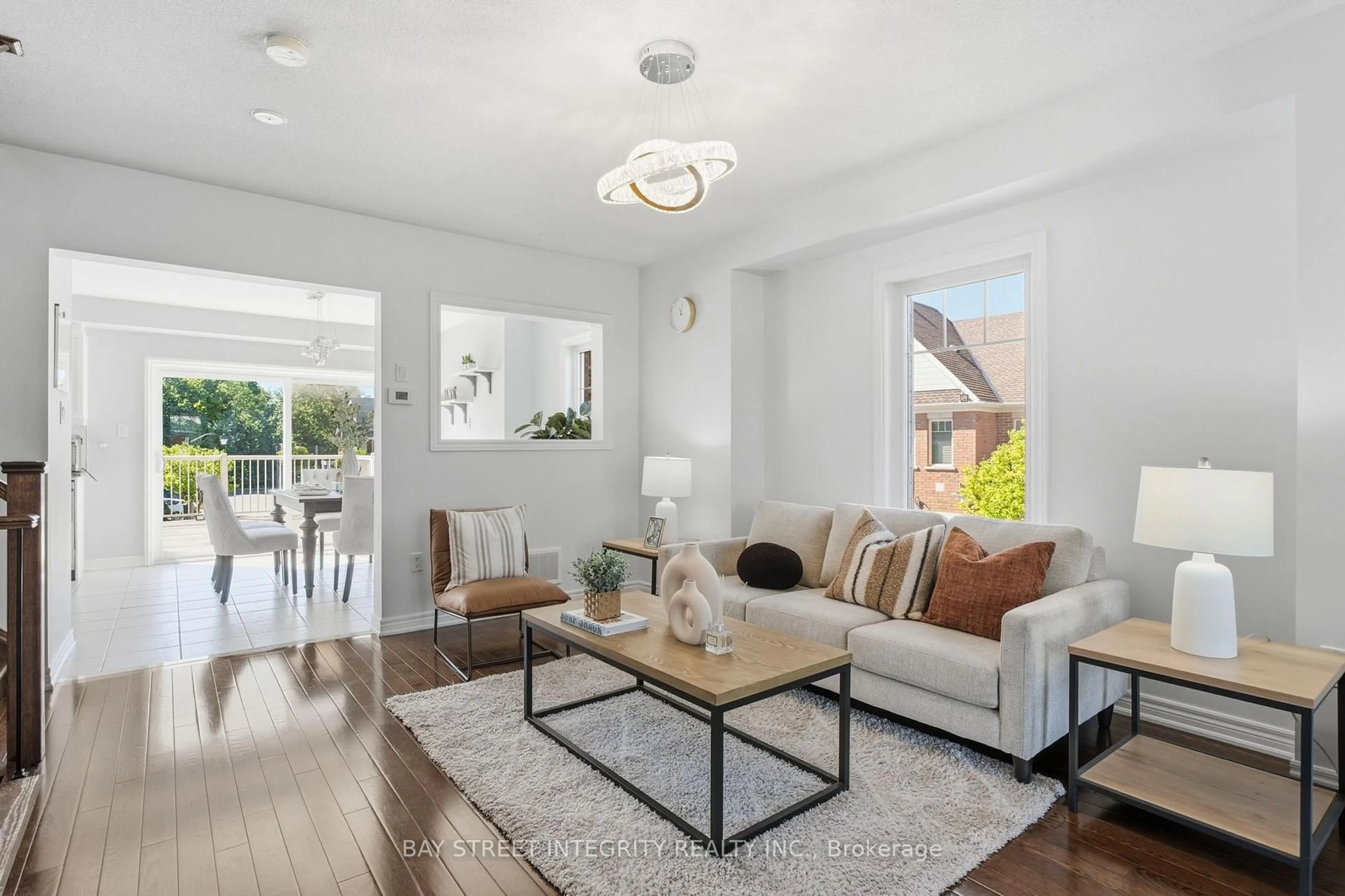 Living room with furniture, unknown for 980 Millard St, Whitchurch-Stouffville Ontario L4A 0T2