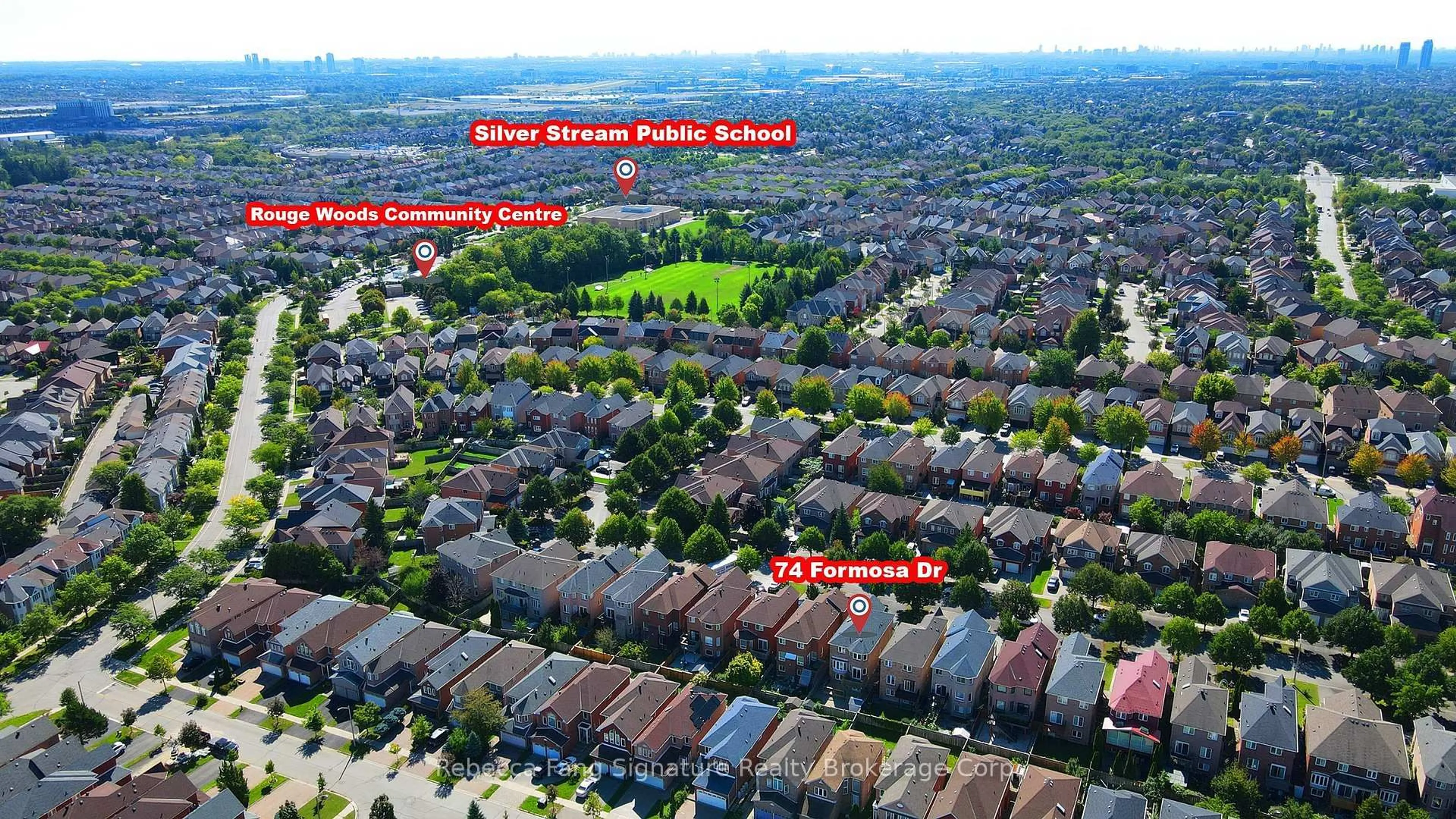 A pic from outside/outdoor area/front of a property/back of a property/a pic from drone, street for 74 Formosa Dr, Richmond Hill Ontario L4S 1S9