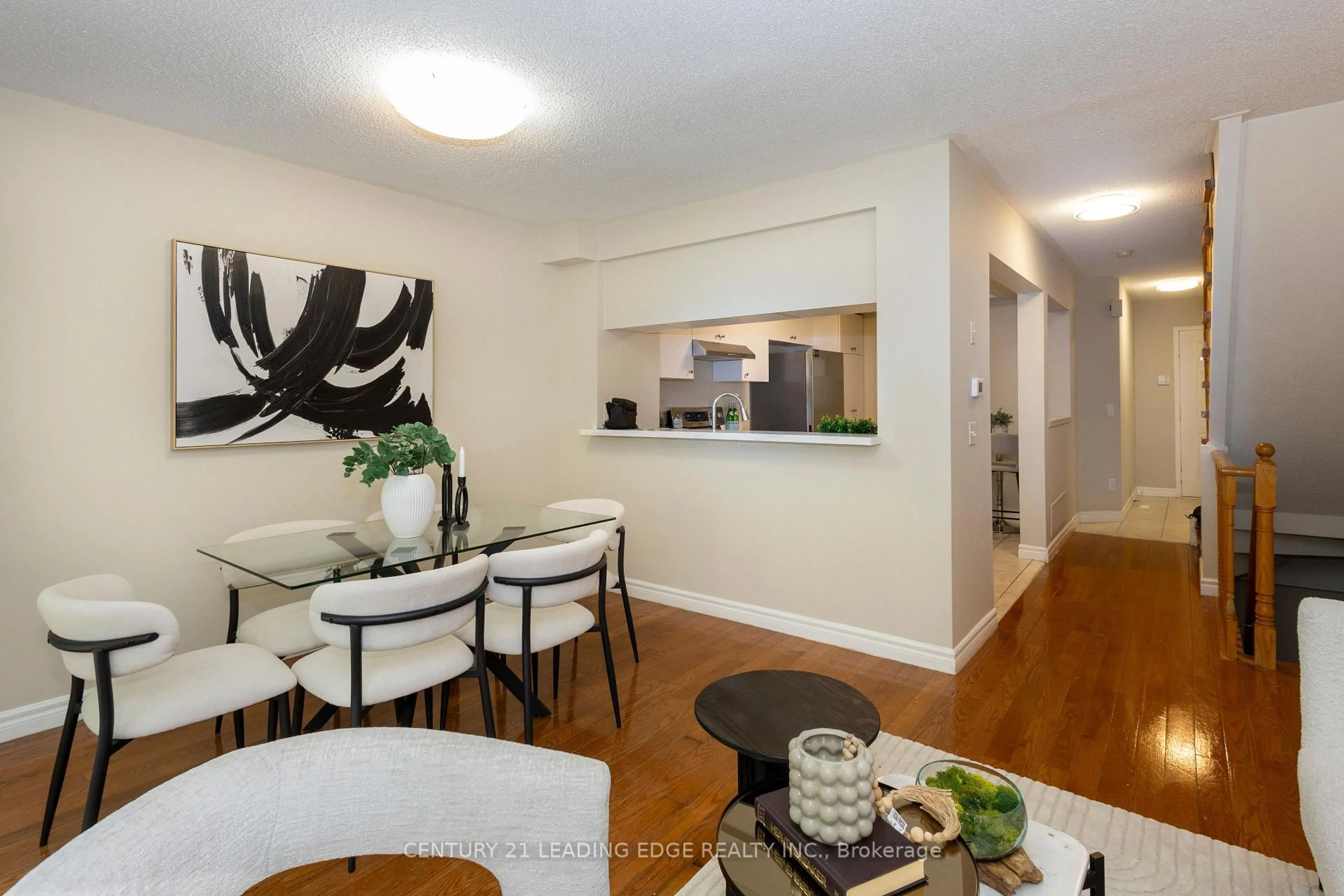 Dining room, wood/laminate floor for 81 Northern Heights Dr, Richmond Hill Ontario L4B 4C9