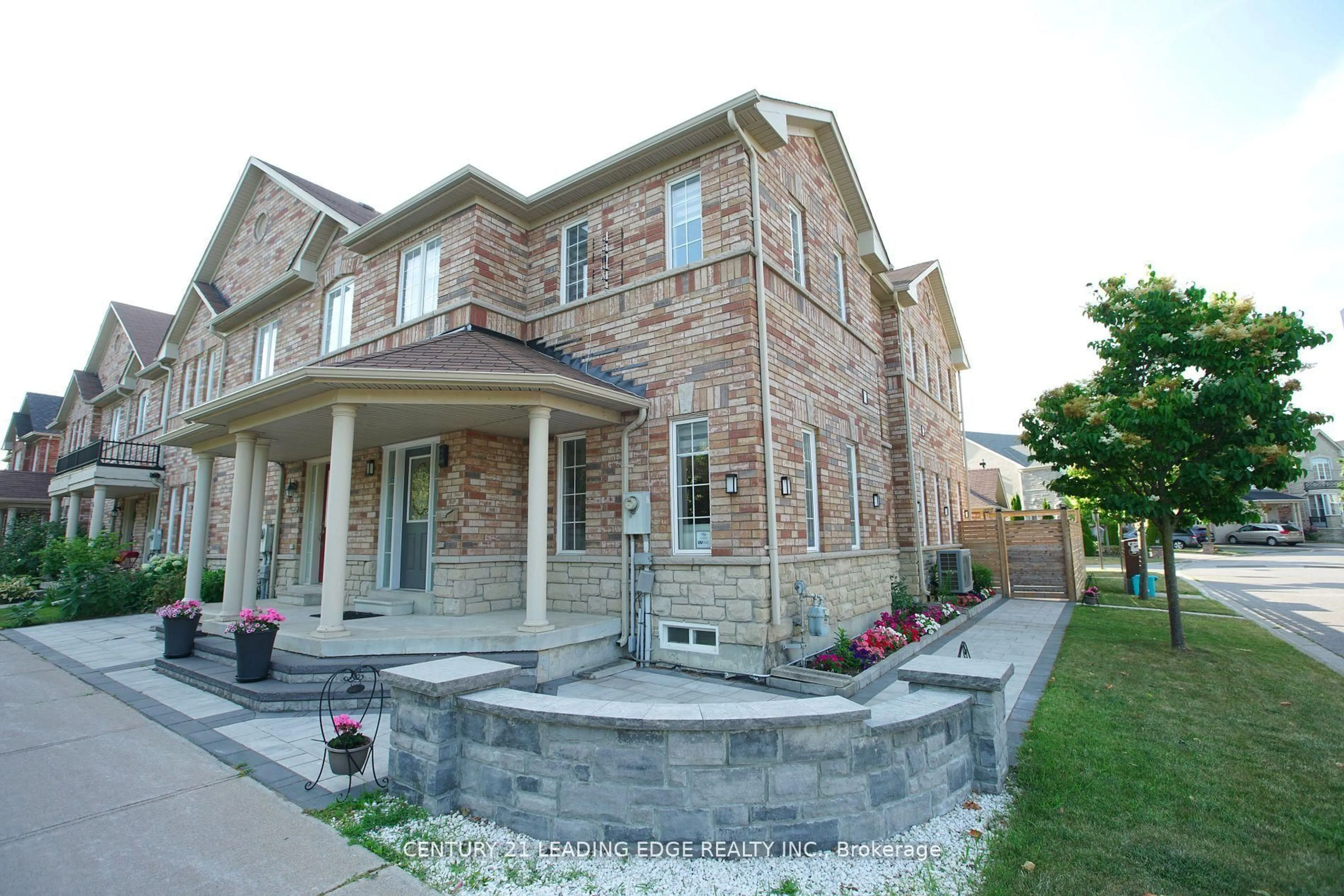 Home with brick exterior material, street for 648 South Unionville Ave, Markham Ontario L3R 8V1
