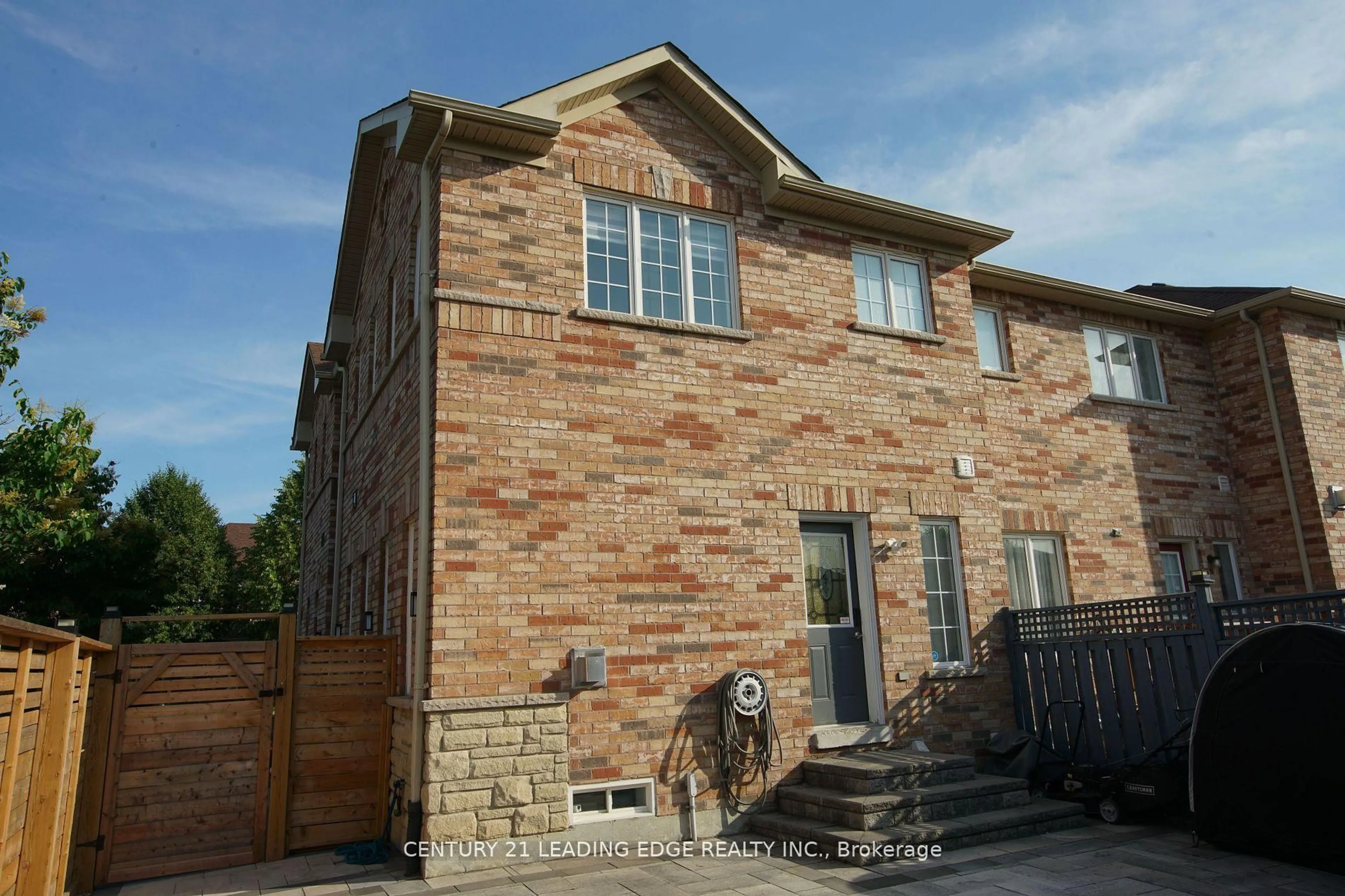 Home with brick exterior material, street for 648 South Unionville Ave, Markham Ontario L3R 8V1
