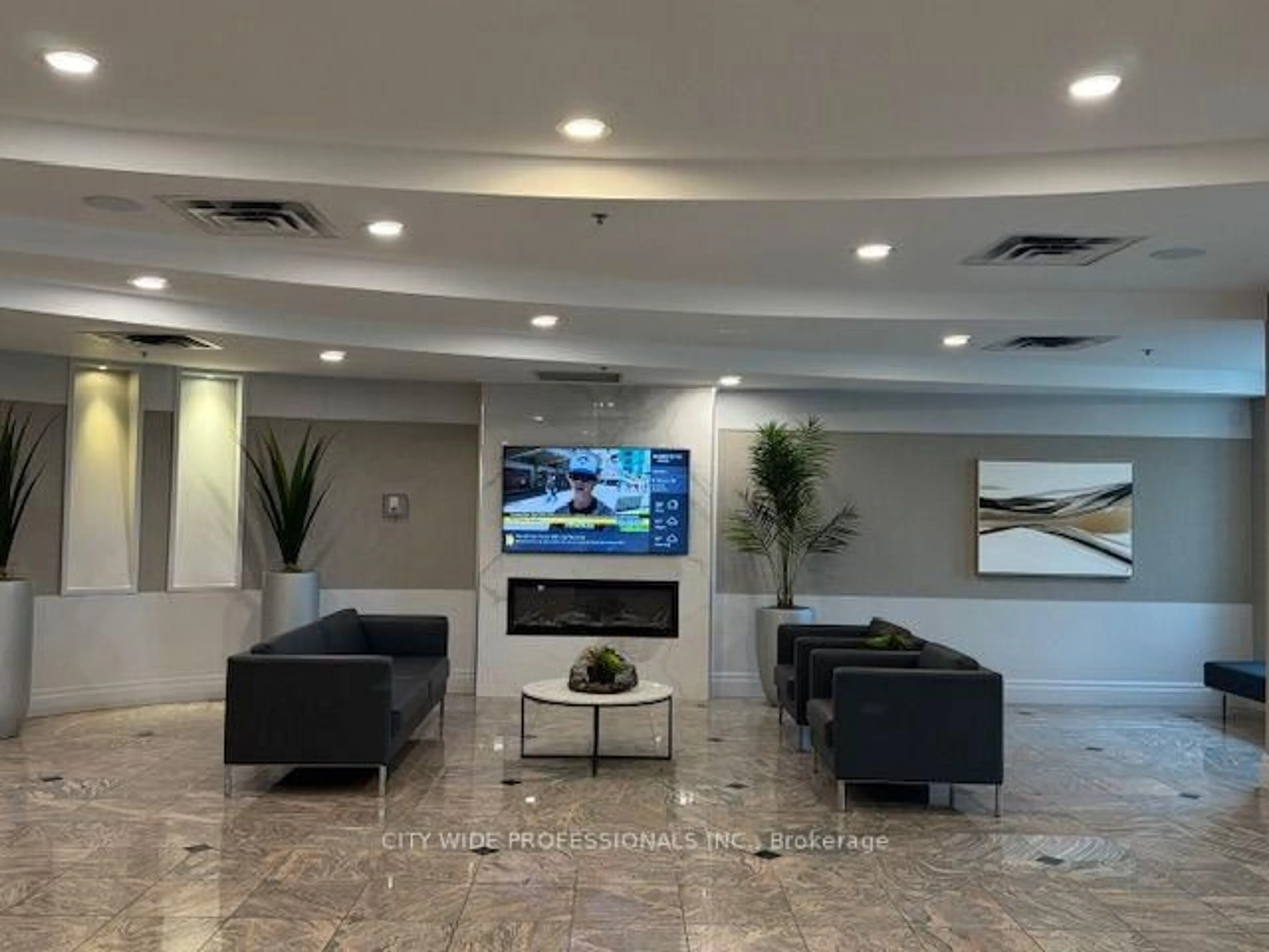 Lobby for 39 Oneida Cres #509, Richmond Hill Ontario L4B 4T9