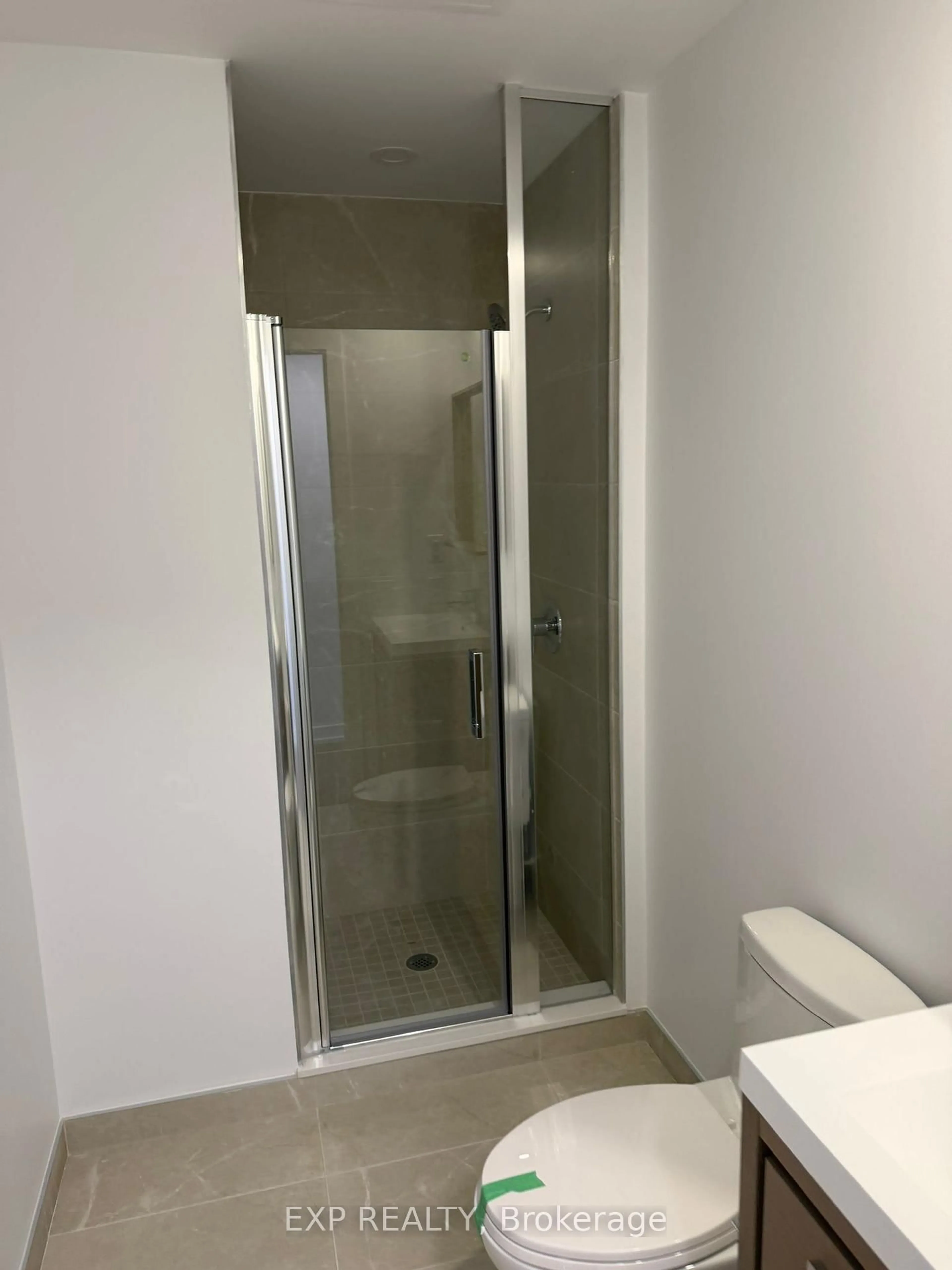 Standard bathroom, floor is not visible for 2101-5 Meadowdale Rd, Vaughan Ontario L4K 0C7