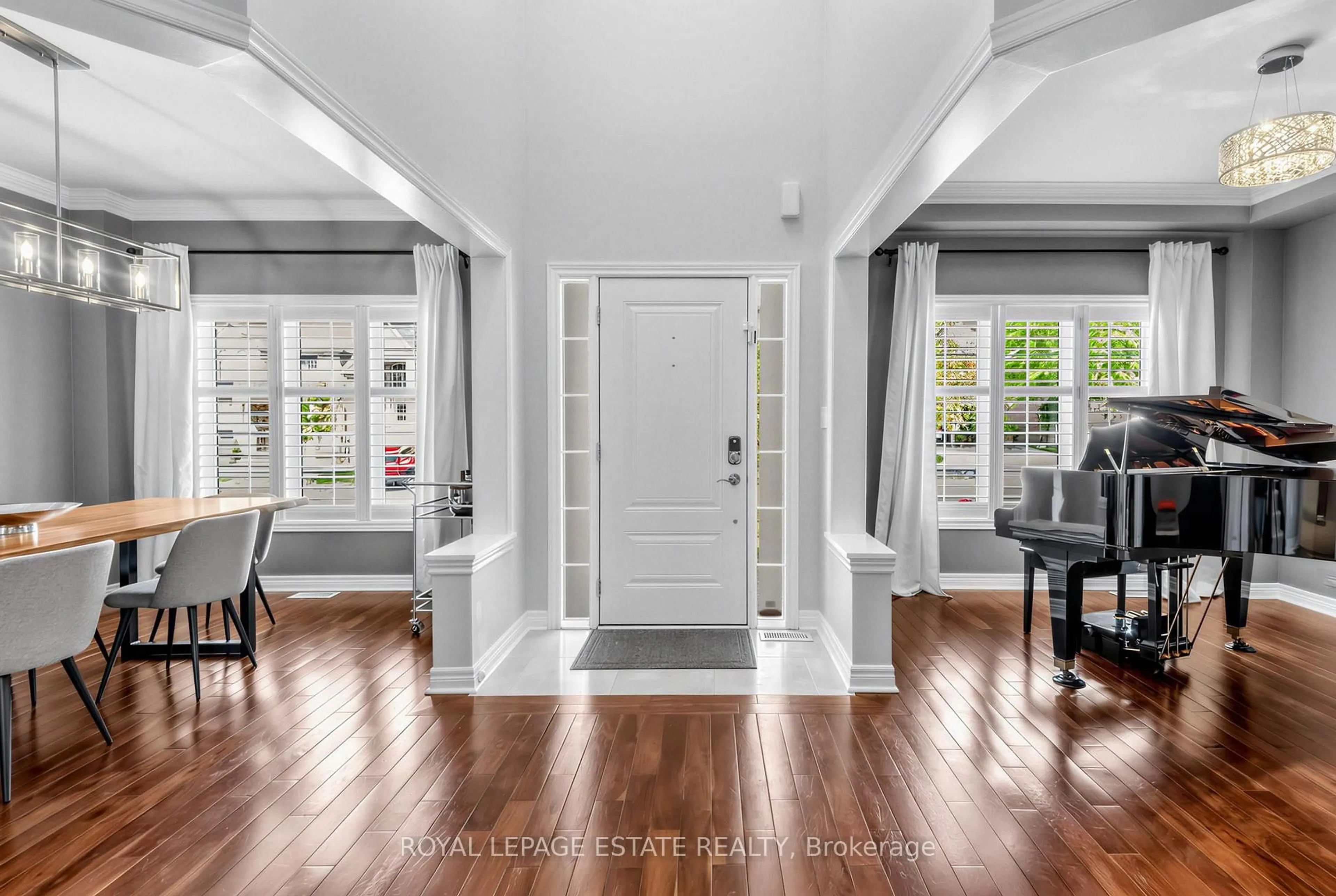 Indoor entryway for 180 Jack Pine Rd, Vaughan Ontario L6A 0L8