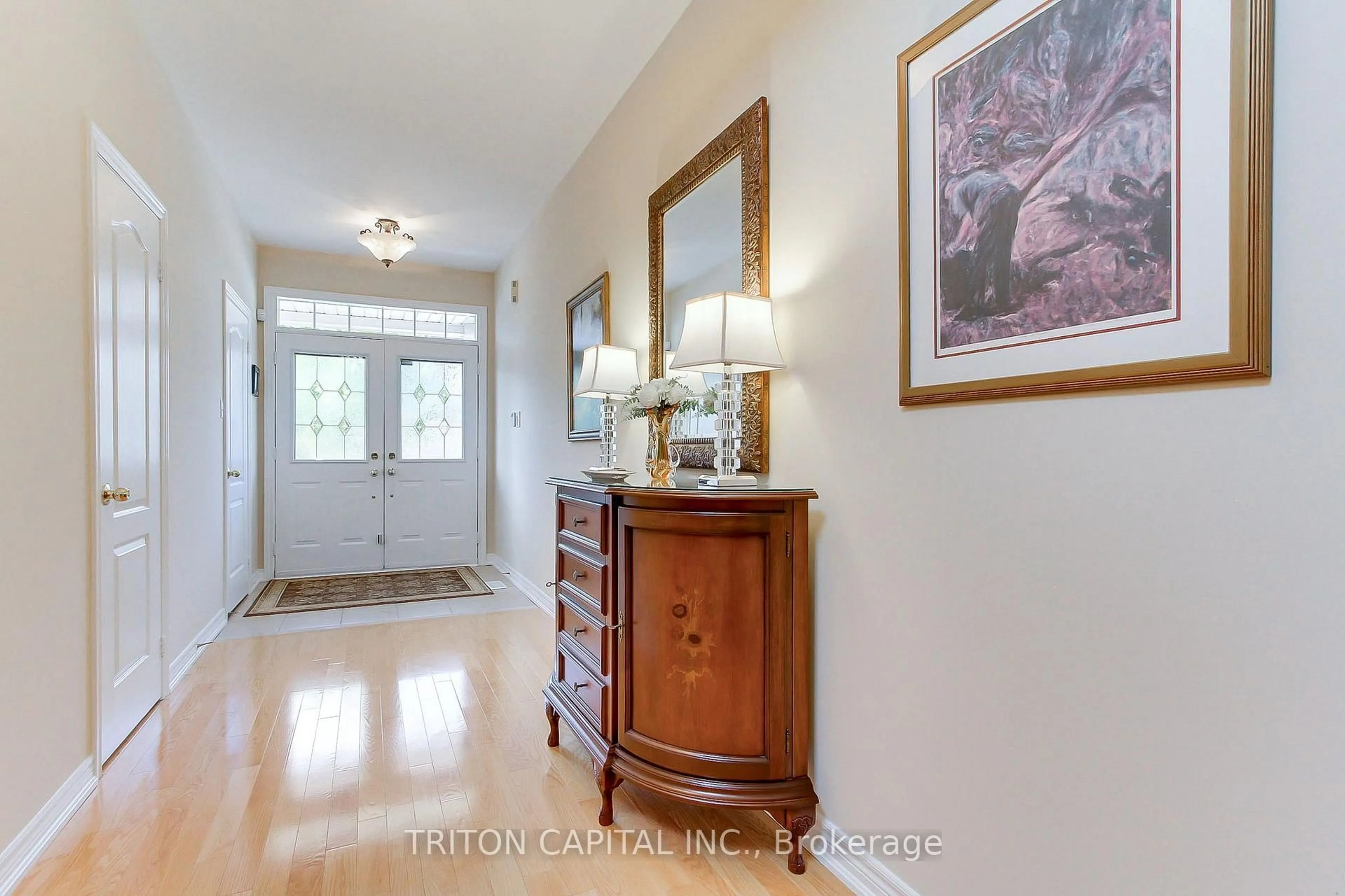 Indoor entryway for 96 Timber Valley Ave, Richmond Hill Ontario L4E 4Z9