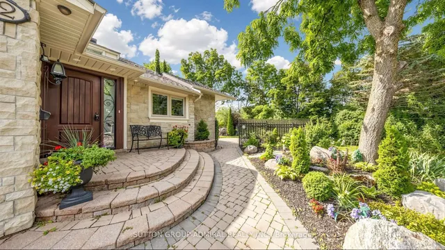 12 Saunders Lane, Markham 5