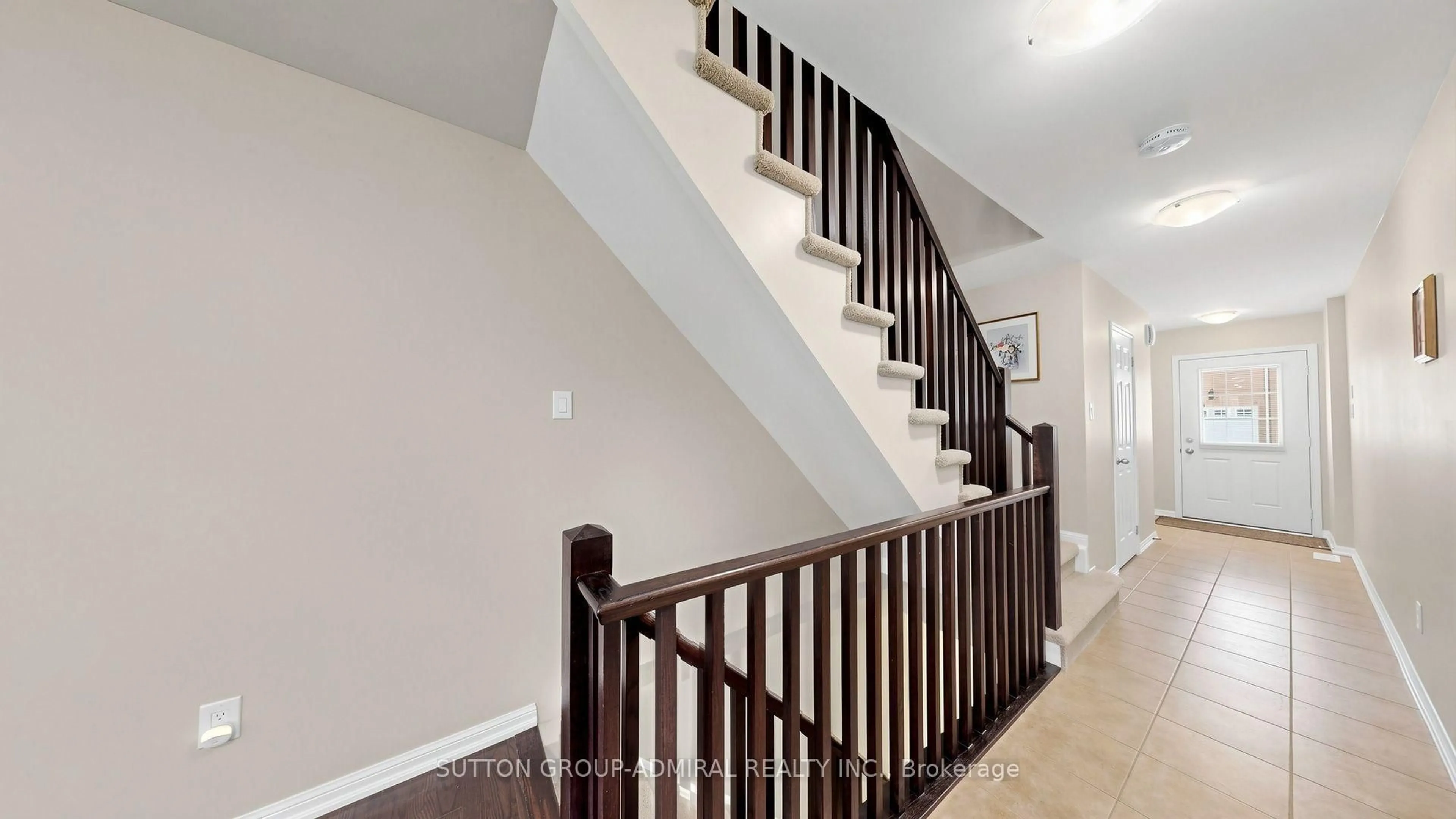Stairs for 46 EDWIN PEARSON St, Aurora Ontario L4G 0S1